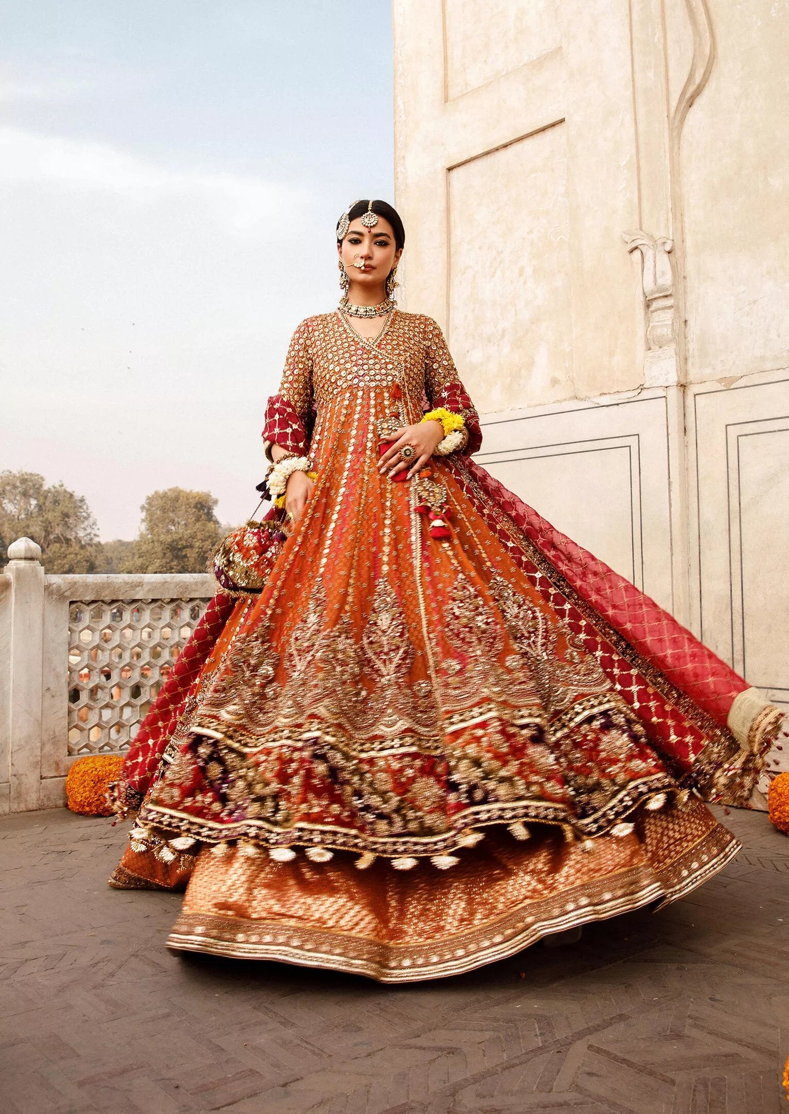 Mehndi dresses for bridal Clearance