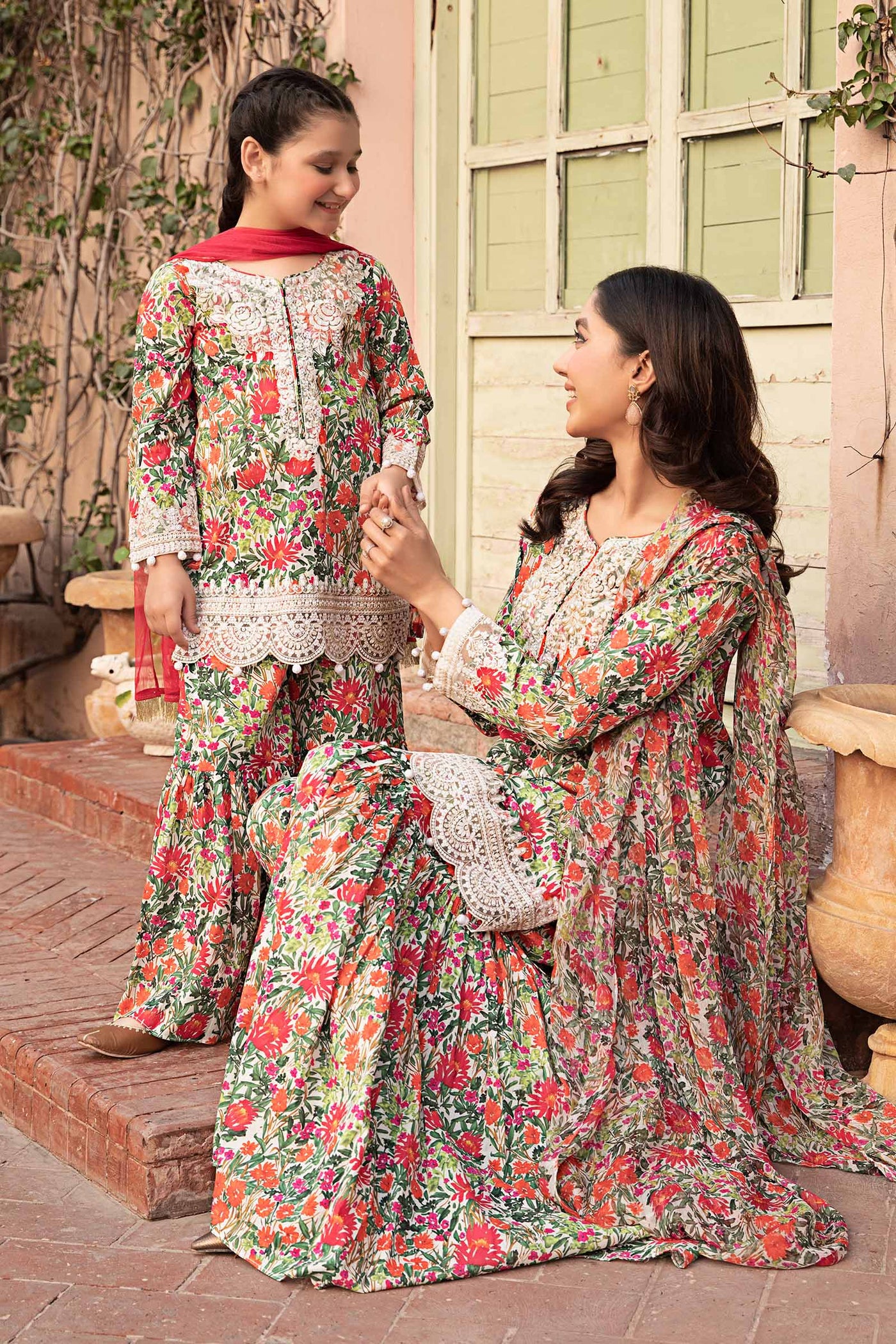 3 PIECE EMBROIDERED LAWN SUIT | DW-EF24-114