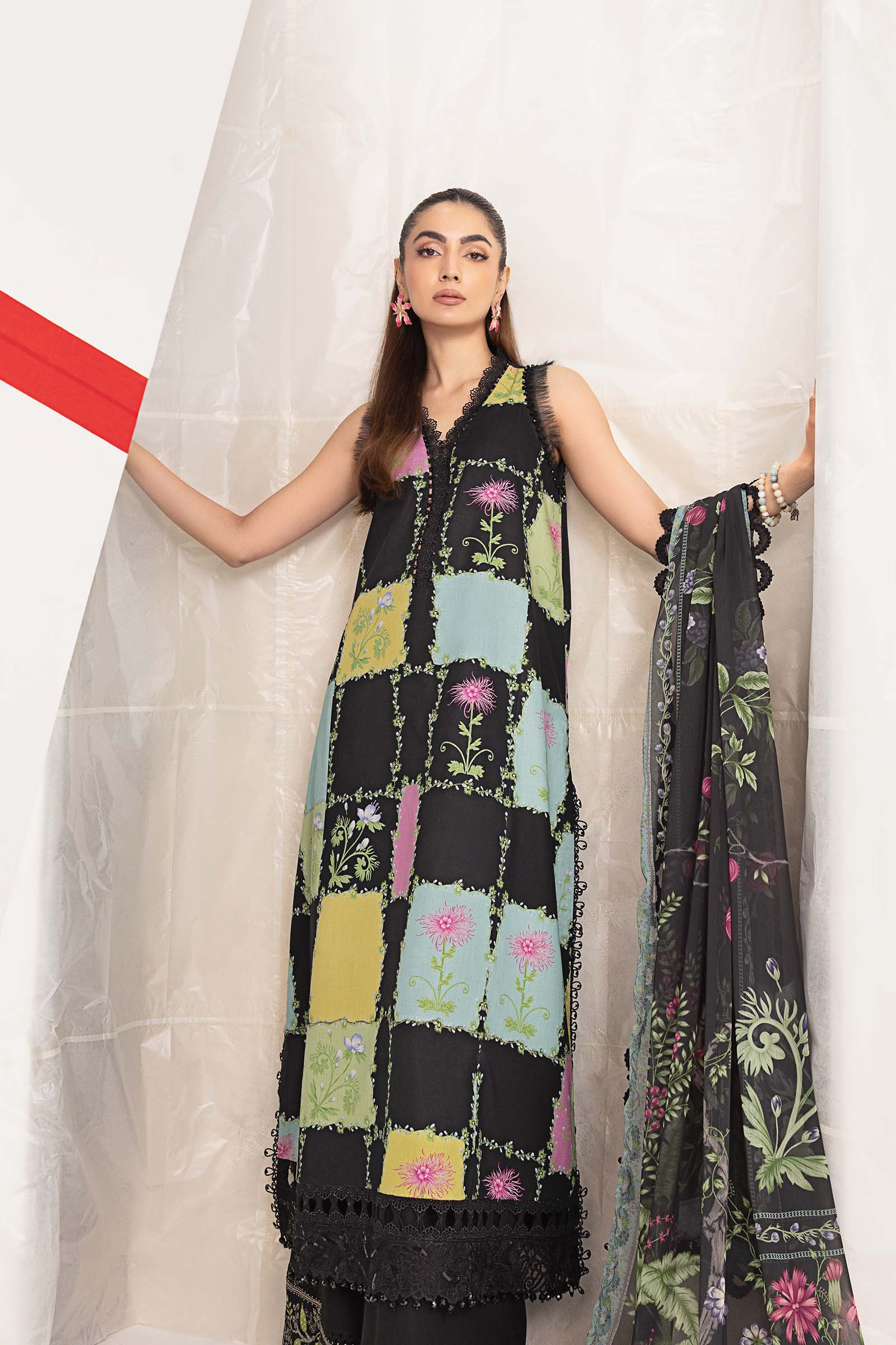 3 Pc Unstitched Embroidered Lawn Suit