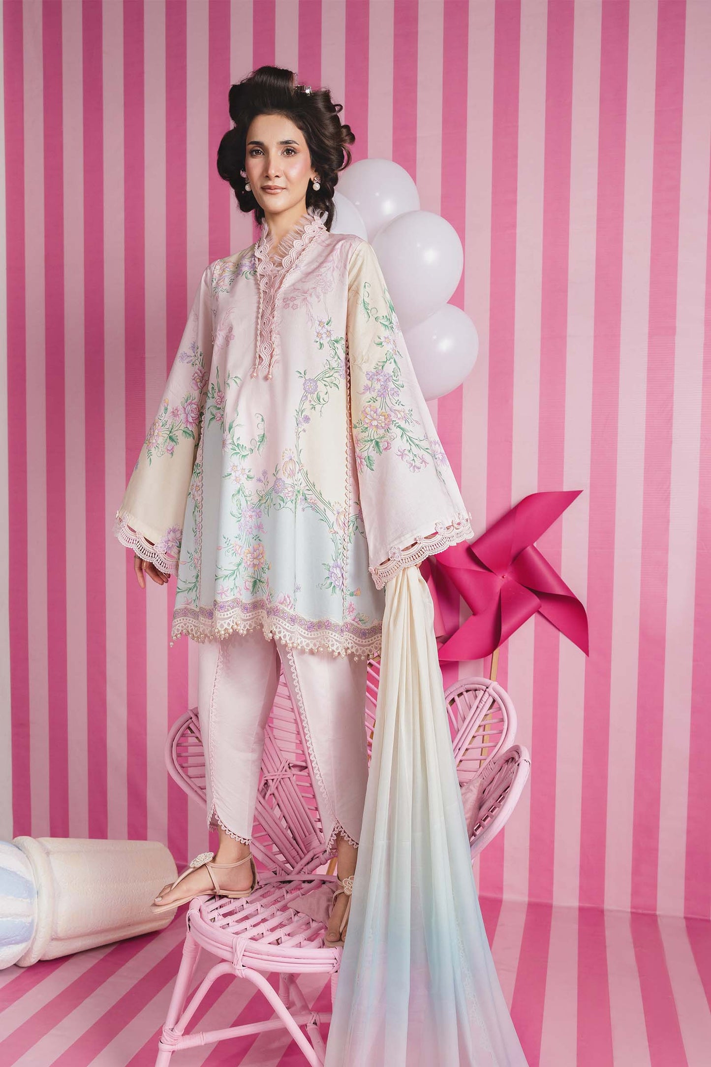 3 Pc Unstitched Embroidered Lawn Suit