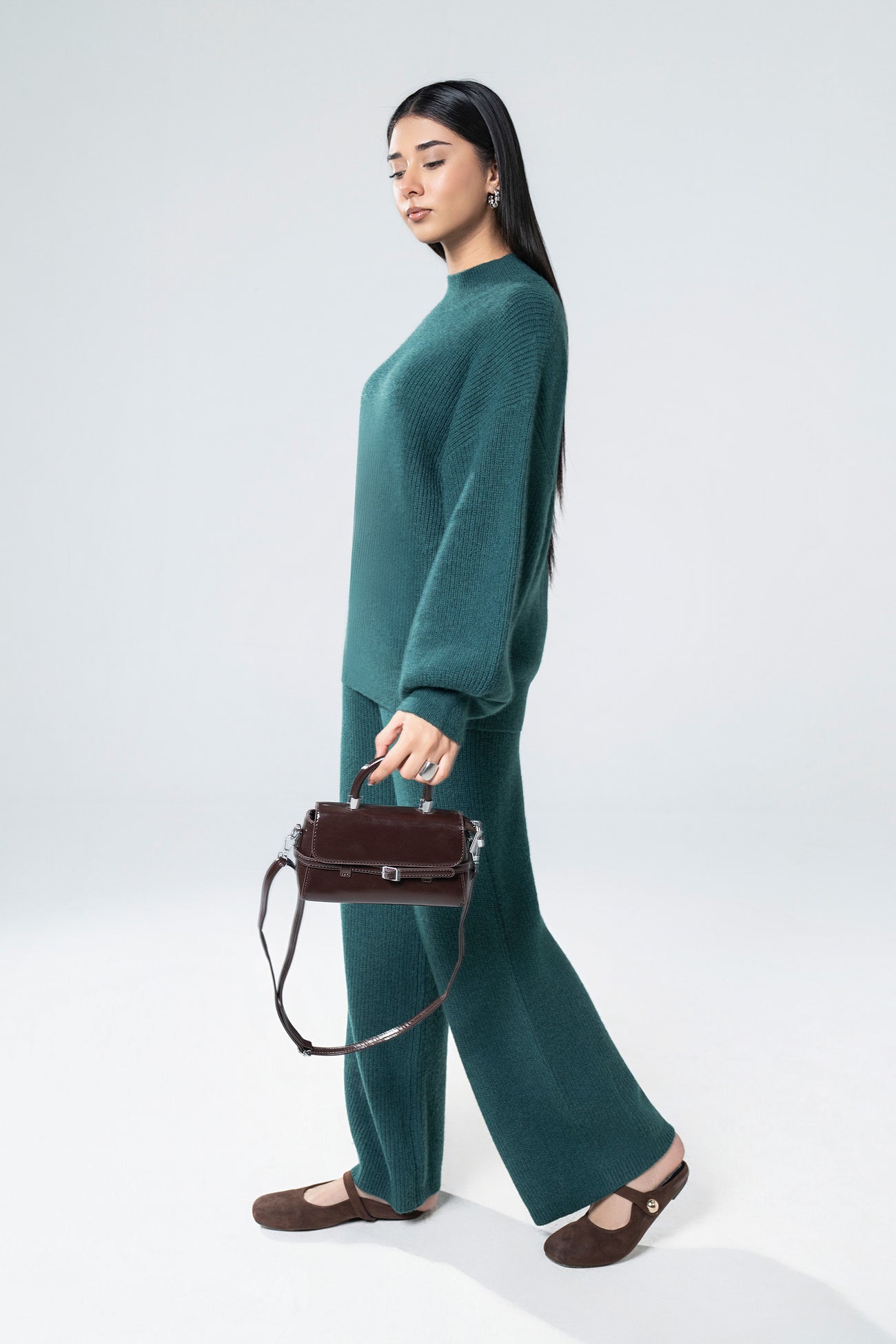 Elongated Trapeze Bag