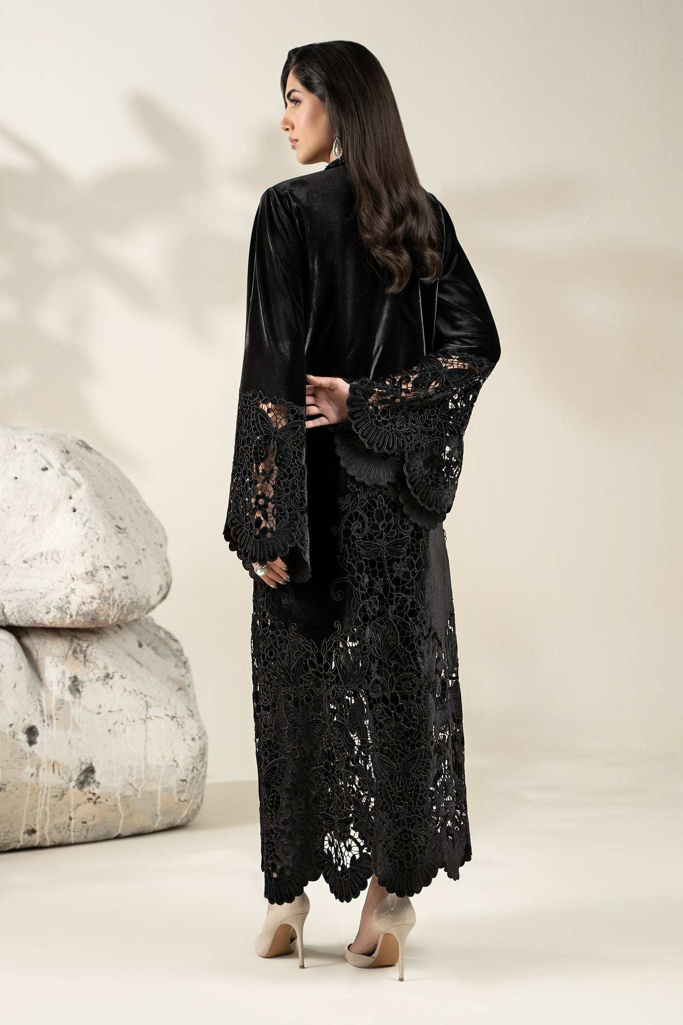 Embroidered Velvet Fabric (1Pc) | LF-CH25-03