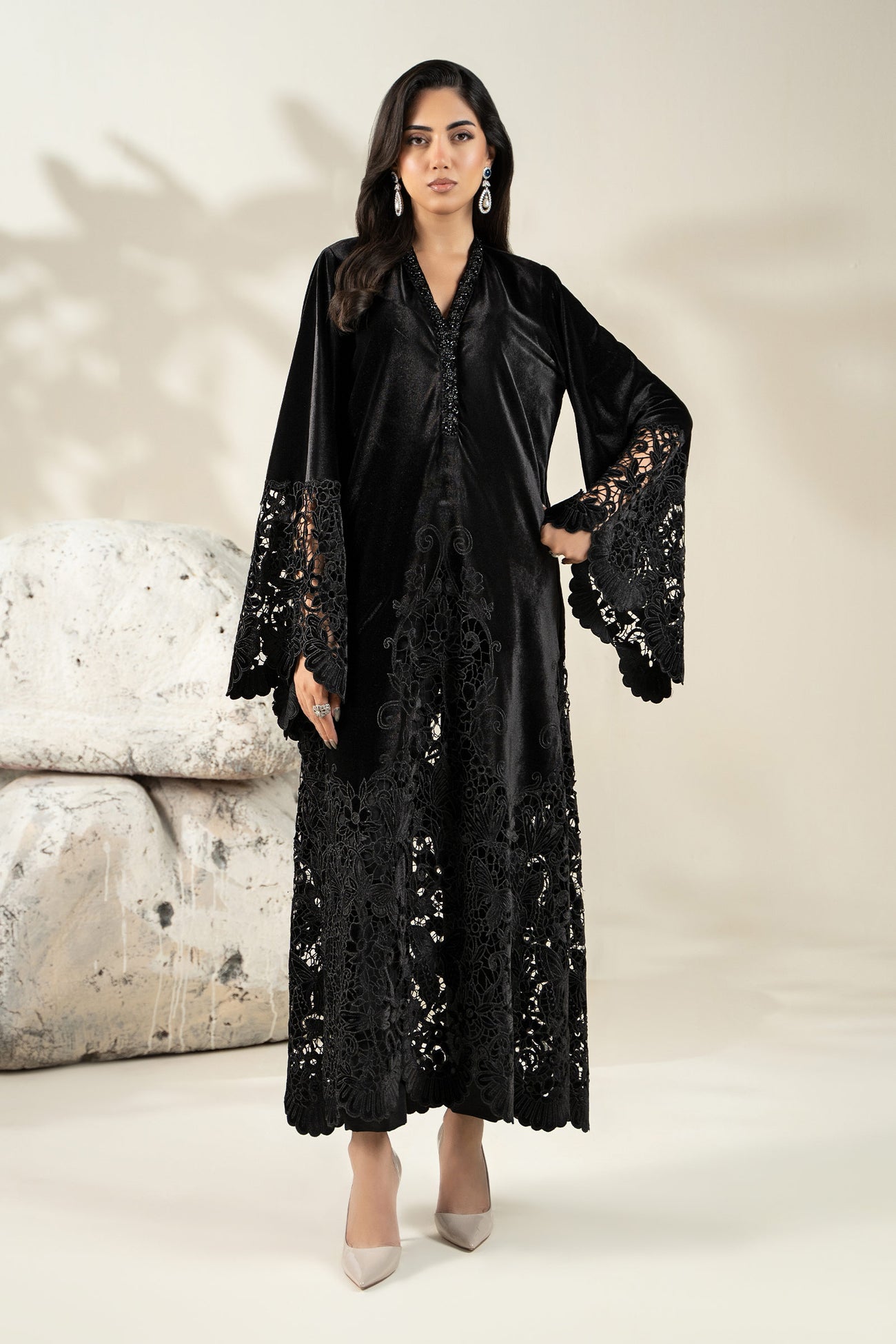 Embroidered Velvet Fabric (1Pc) | LF-CH25-03