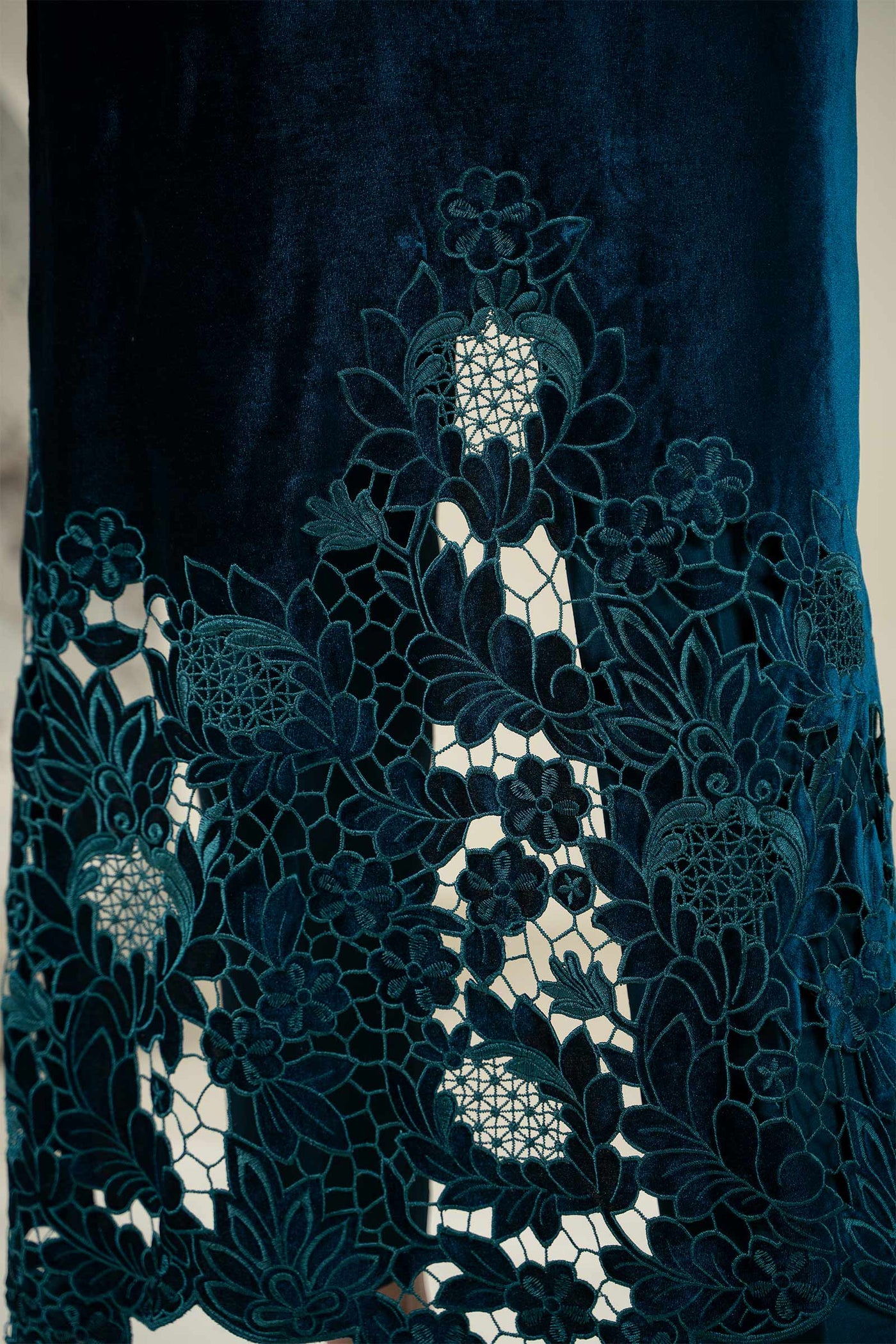 Embroidered Velvet Fabric (1Pc) | LF-CH25-06