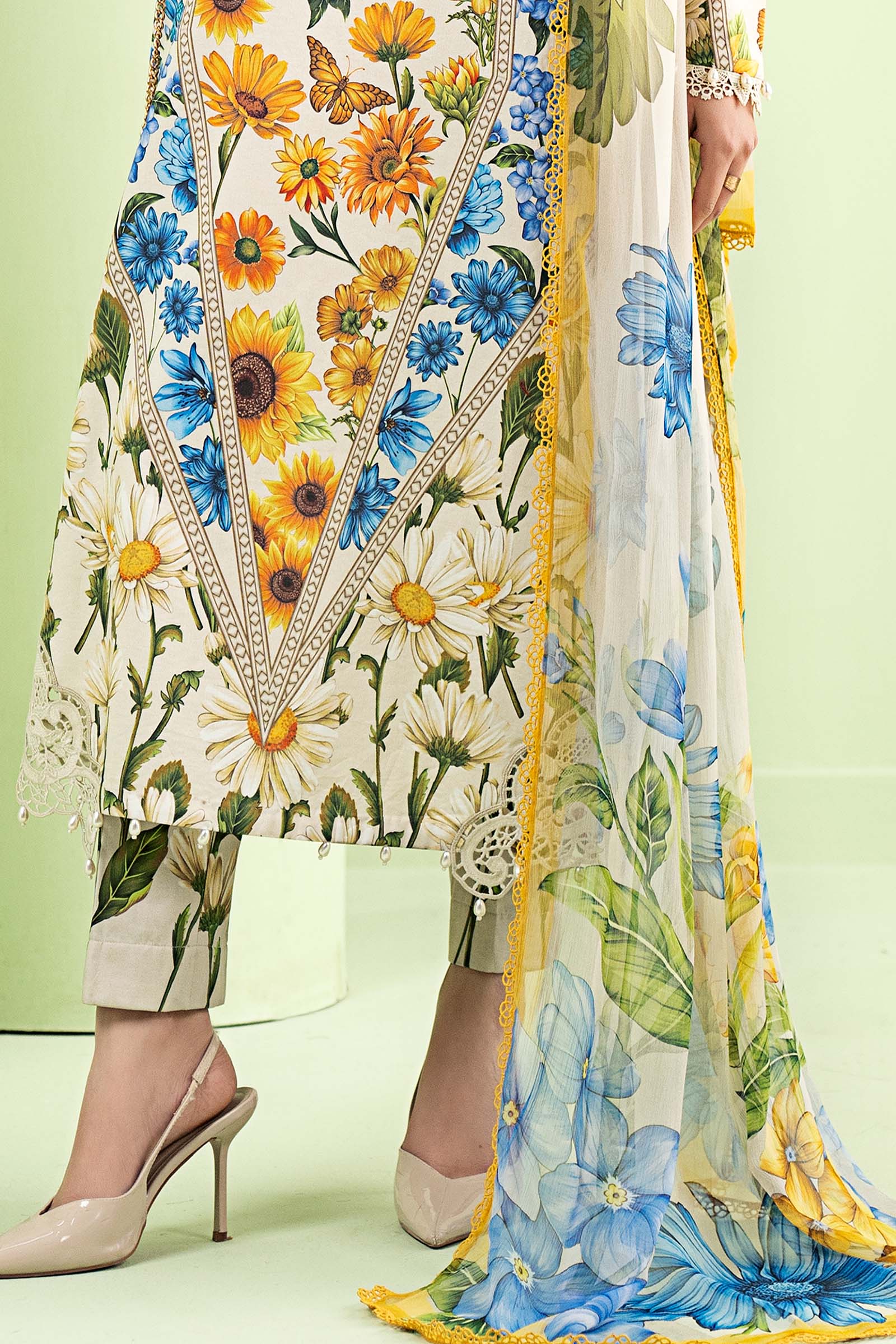 3 Piece Embroidered Lawn Suit