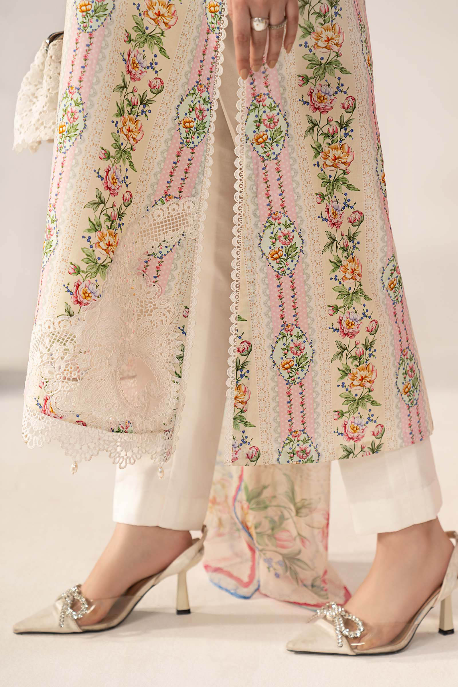 3 Piece Embroidered Lawn Suit