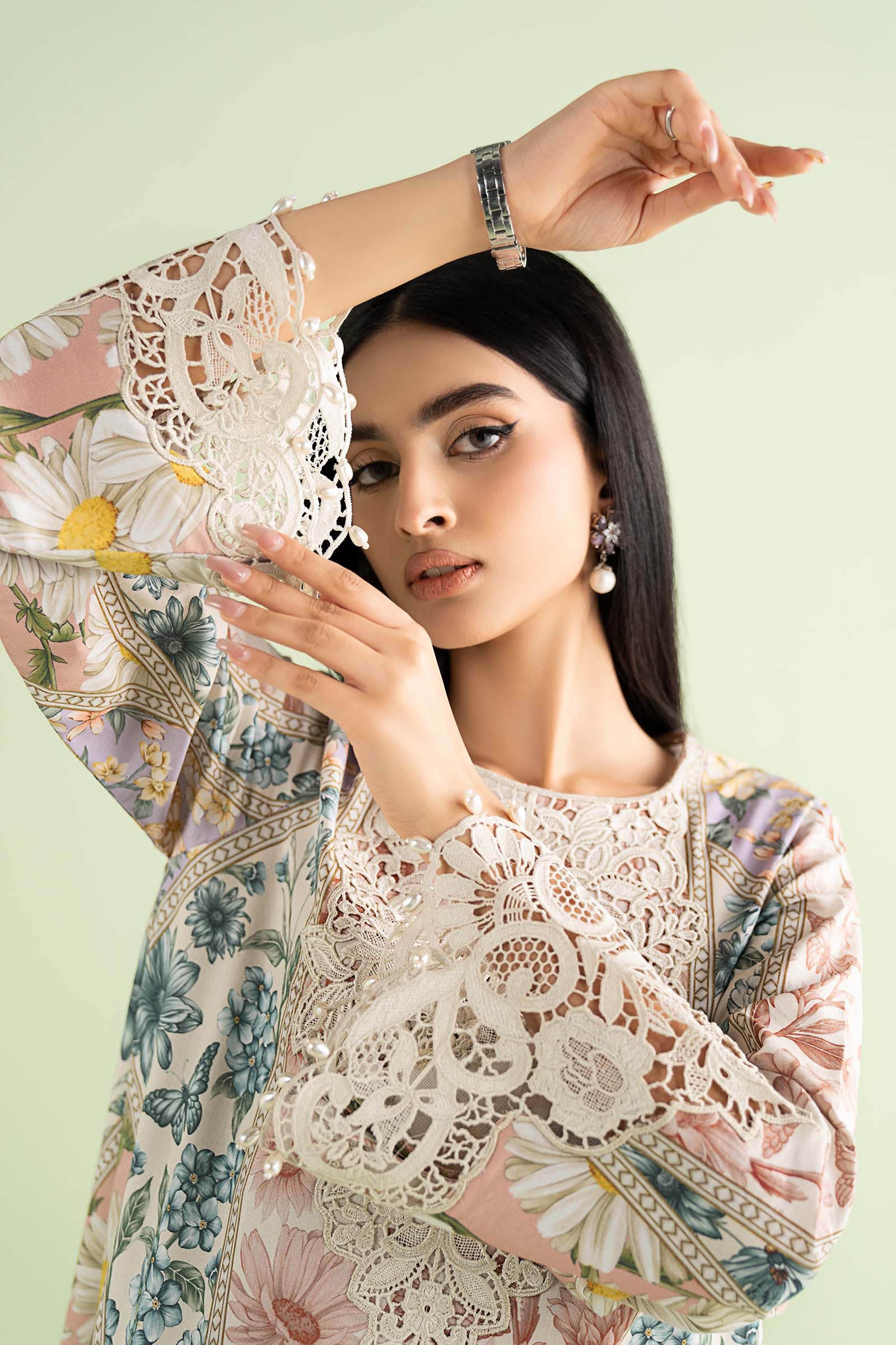 3 Piece Embroidered Lawn Suit