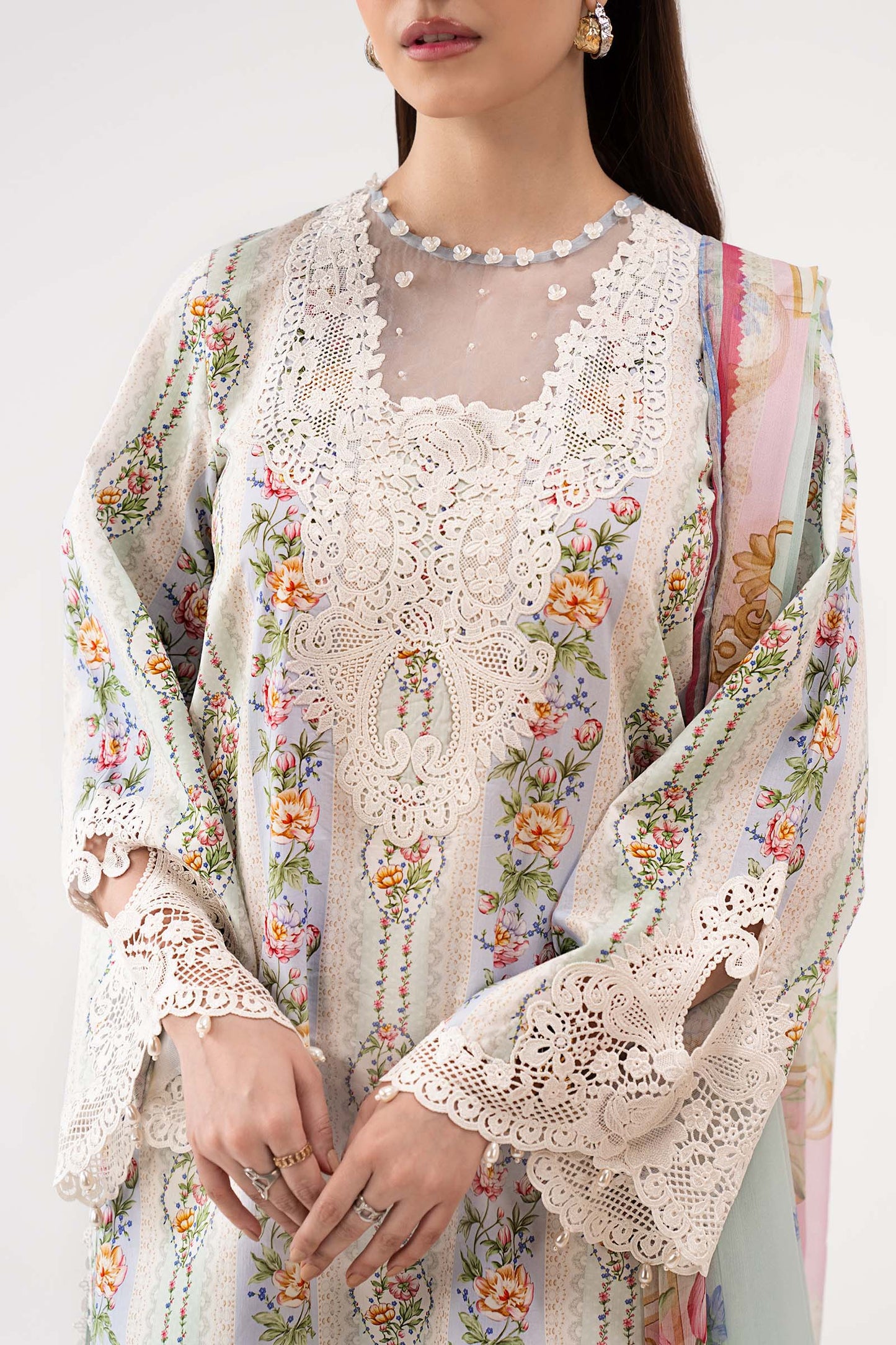 3 Piece Embroidered Lawn Suit