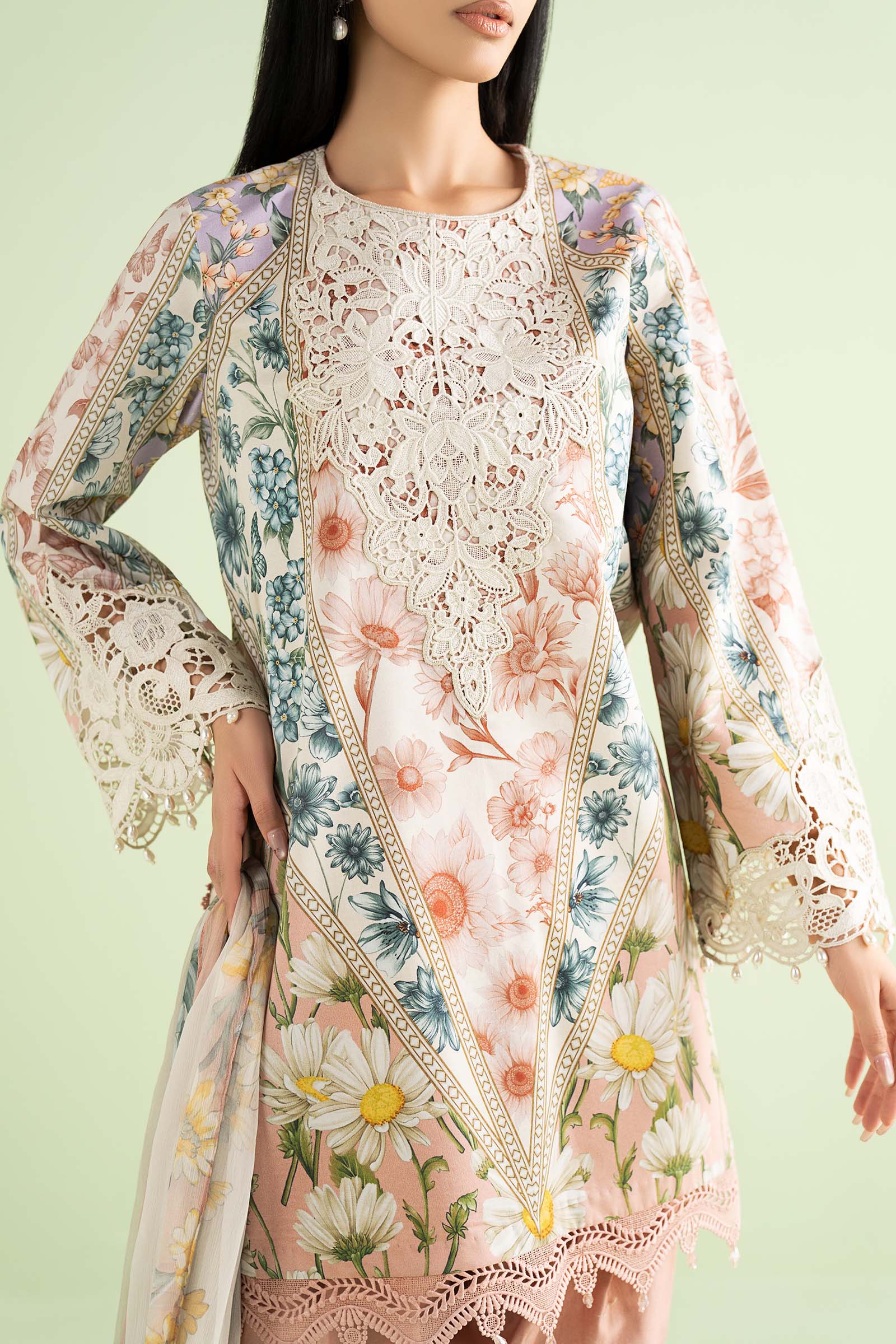 3 Piece Embroidered Lawn Suit