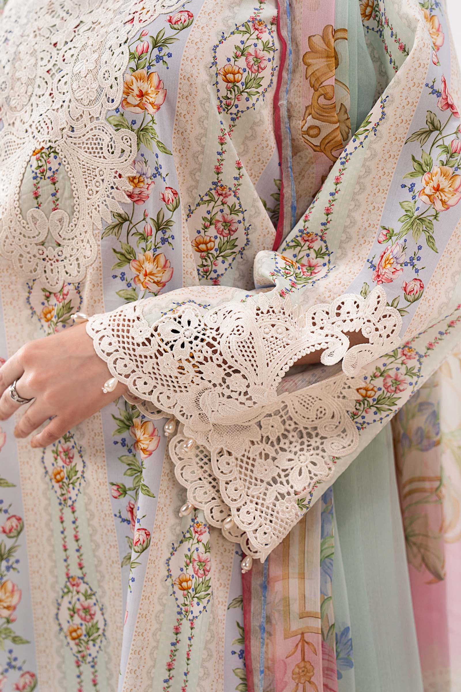 3 Piece Embroidered Lawn Suit