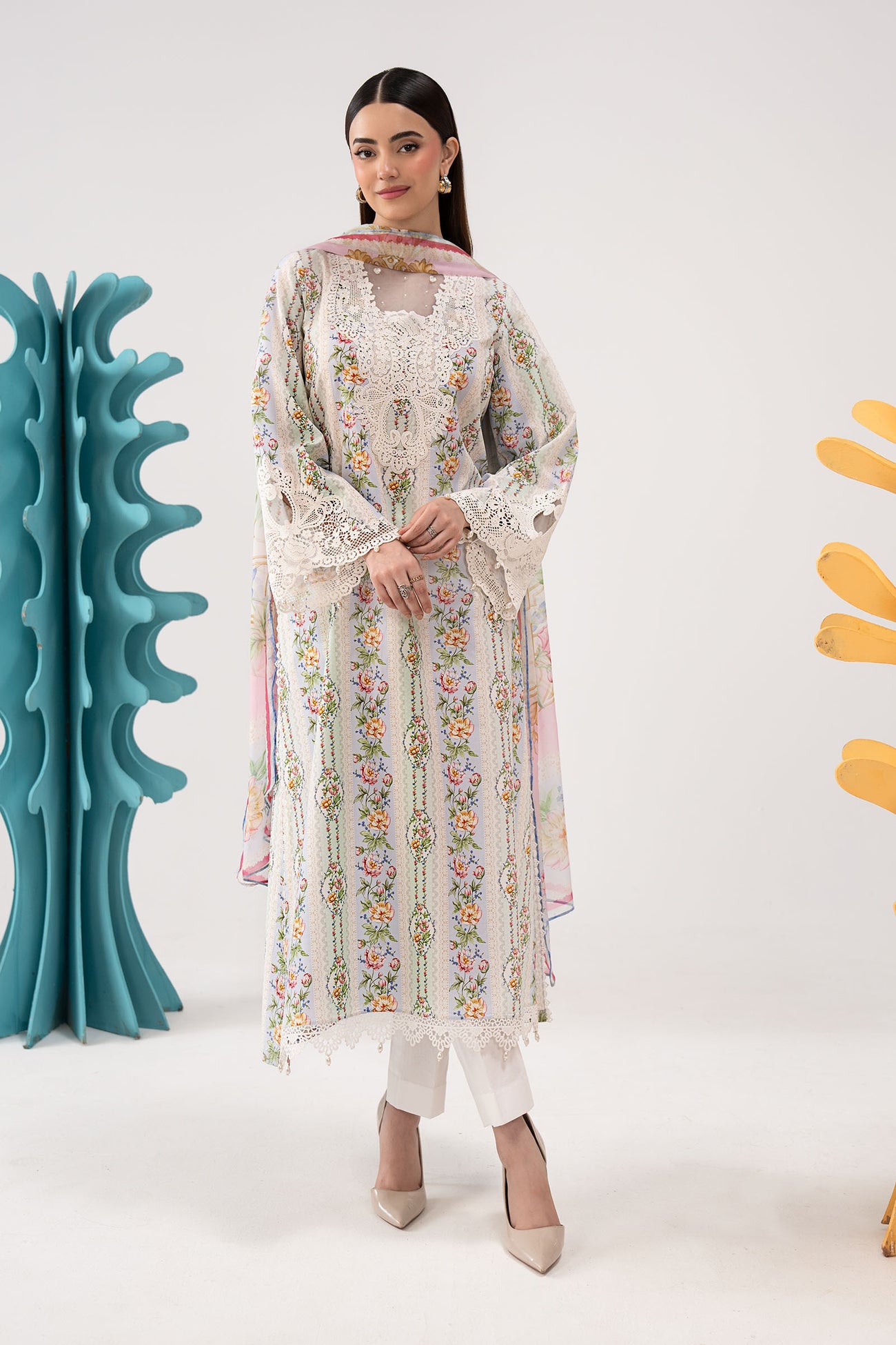 3 Piece Embroidered Lawn Suit