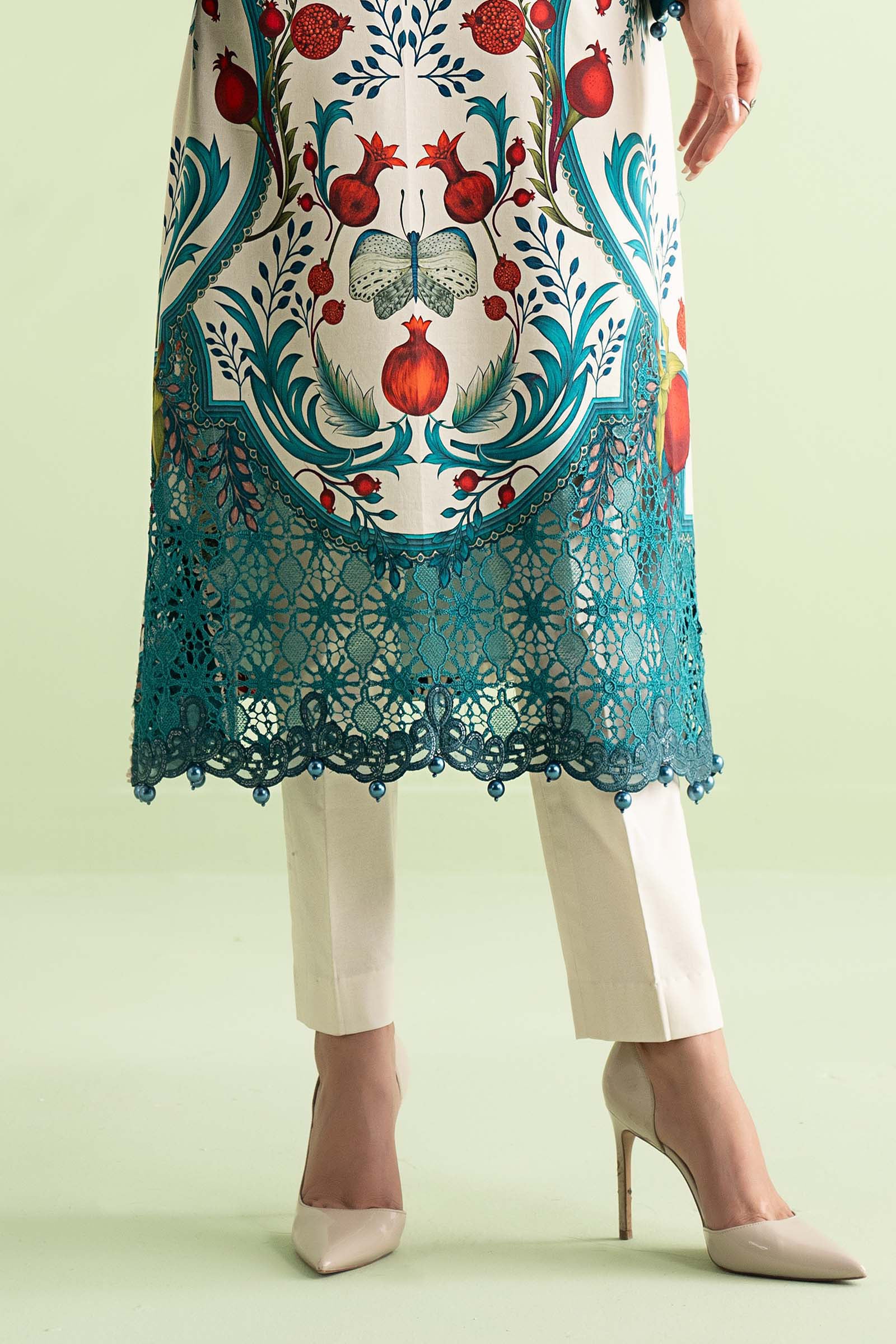 3 Piece Embroidered Lawn Suit