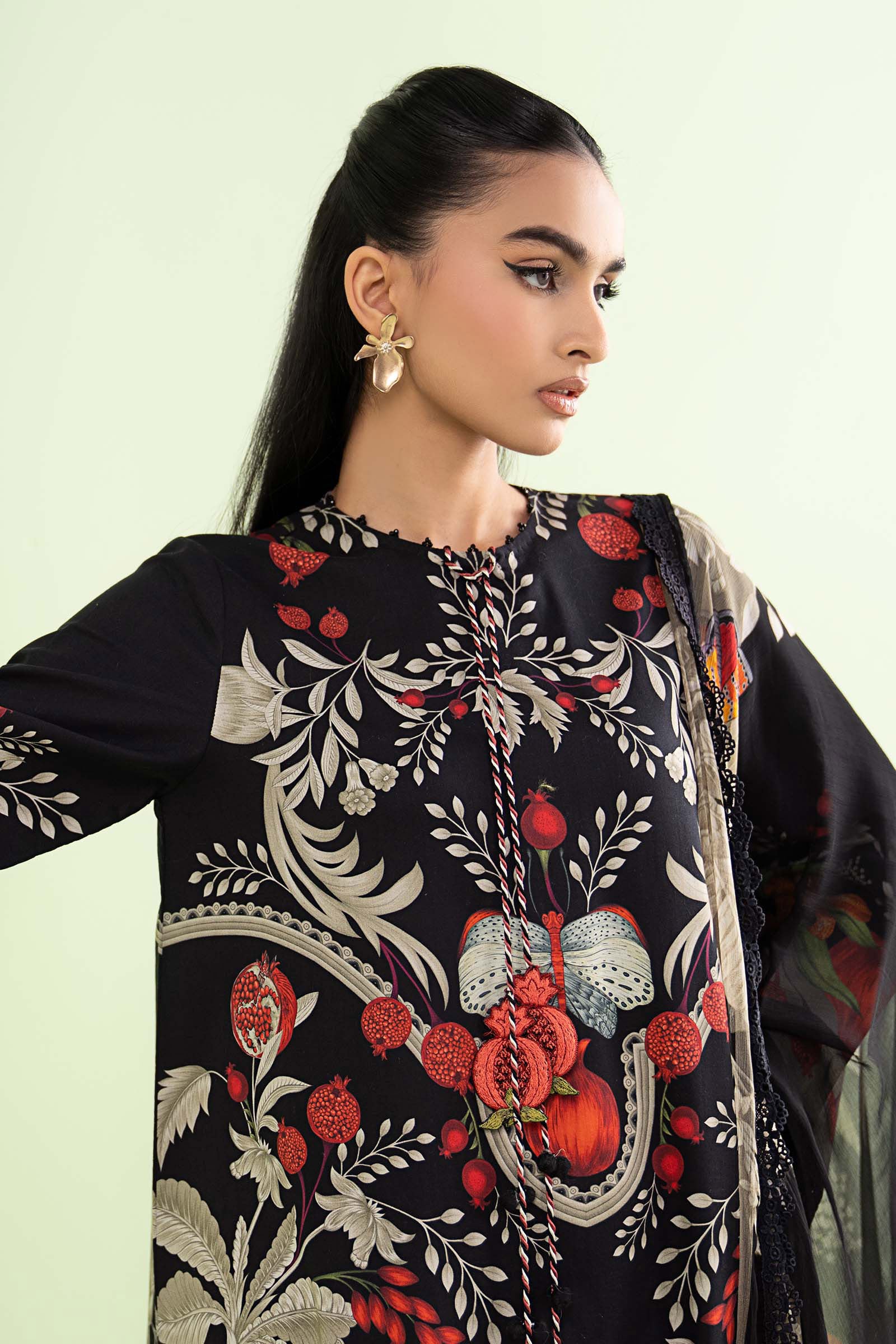 3 Piece Embroidered Lawn Suit
