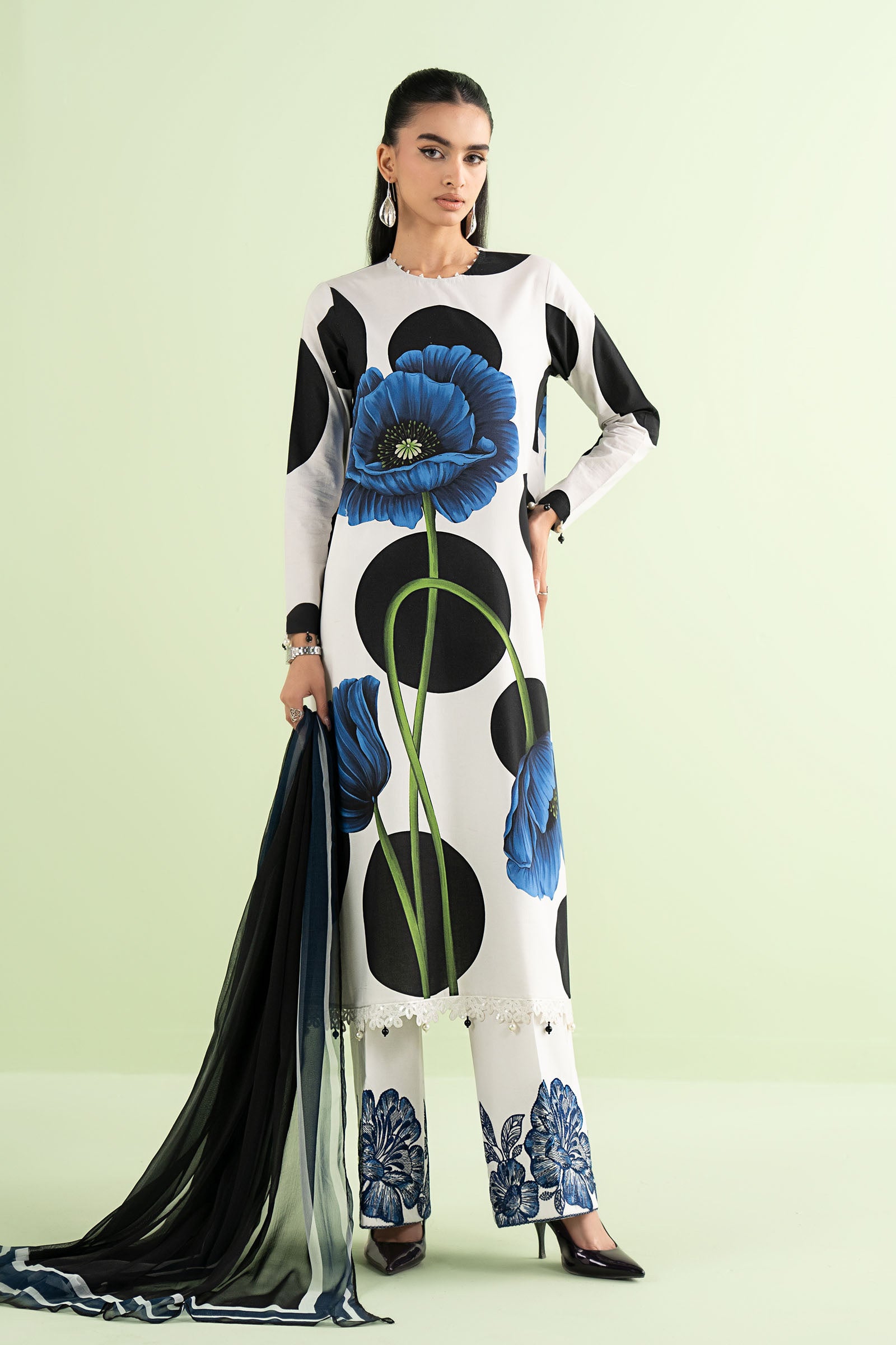 3 Piece Embroidered Lawn Suit