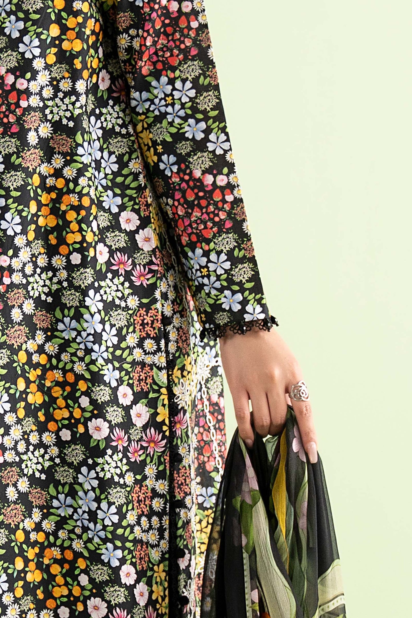 3 Piece Embroidered Lawn Suit