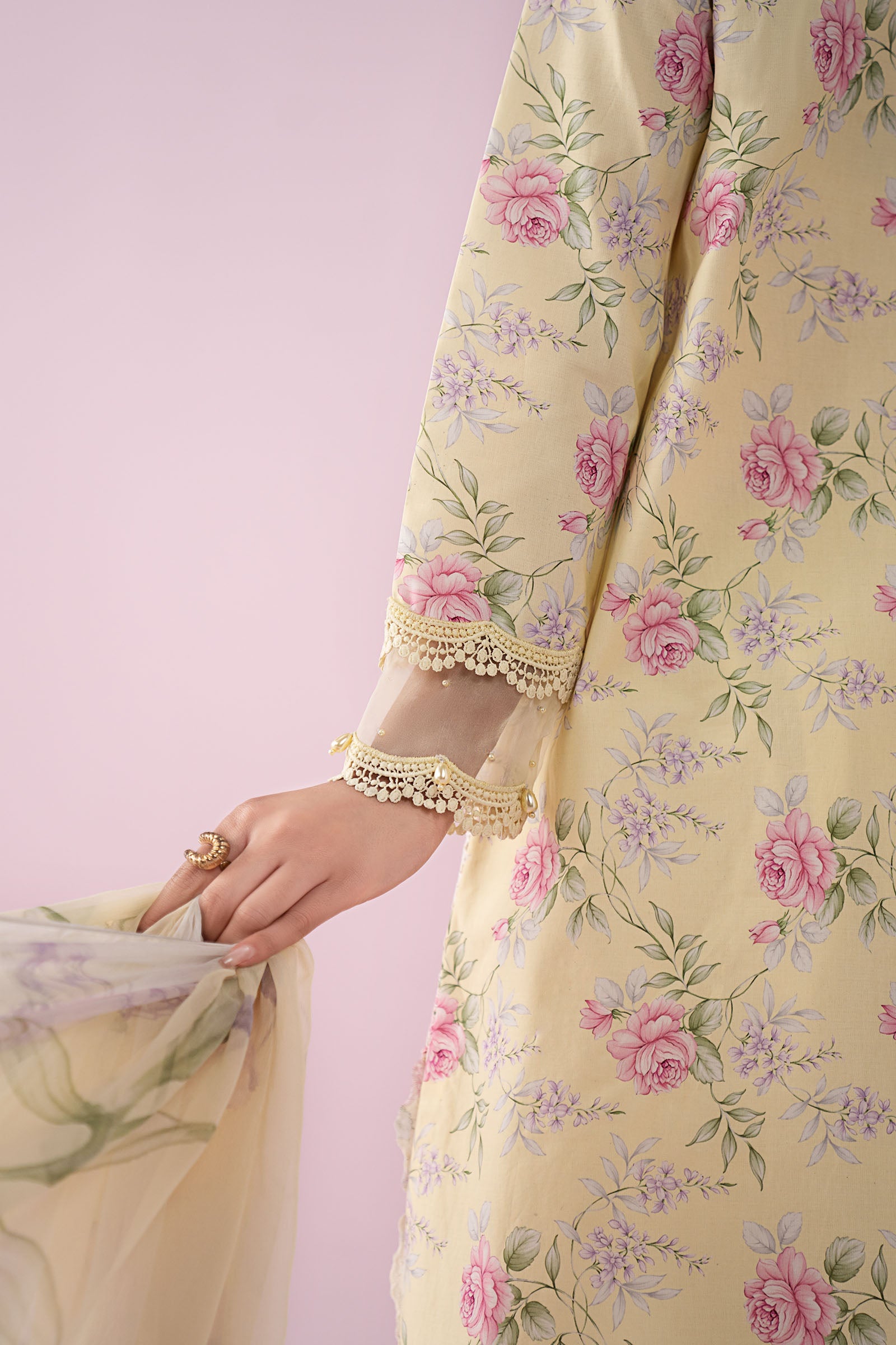 3 Piece Embroidered Lawn Suit