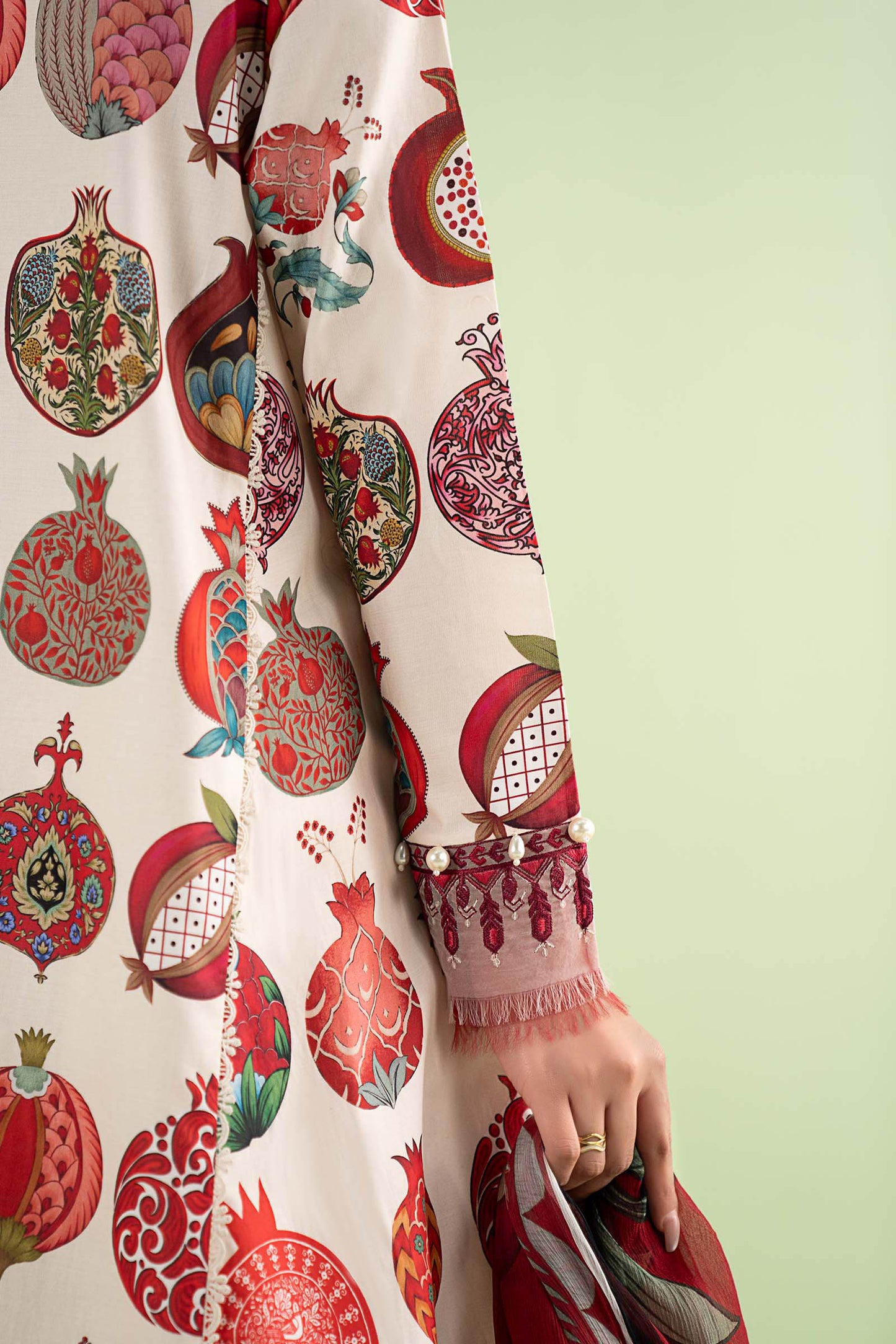 3 Piece Embroidered Lawn Suit