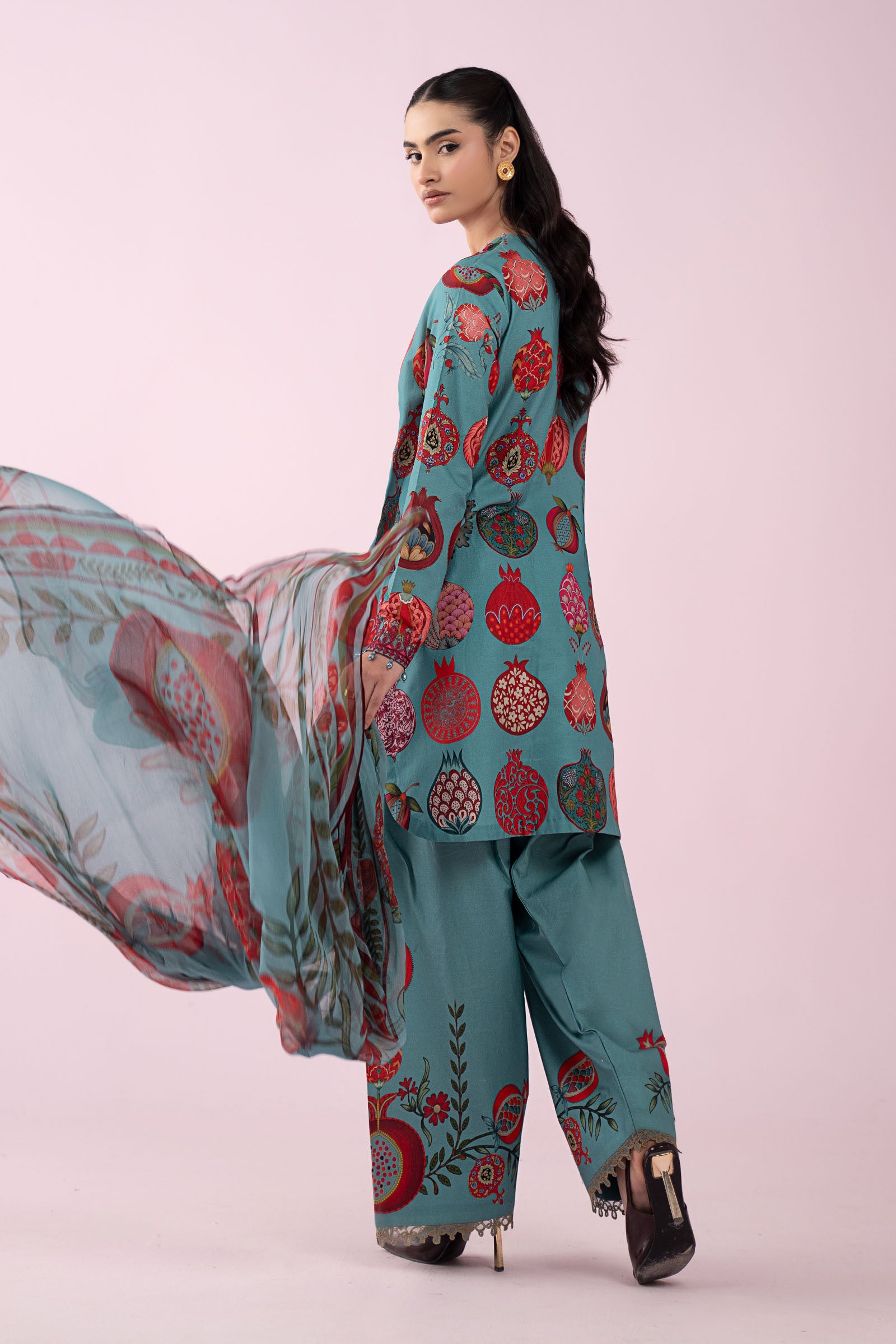 3 Piece Embroidered Lawn Suit
