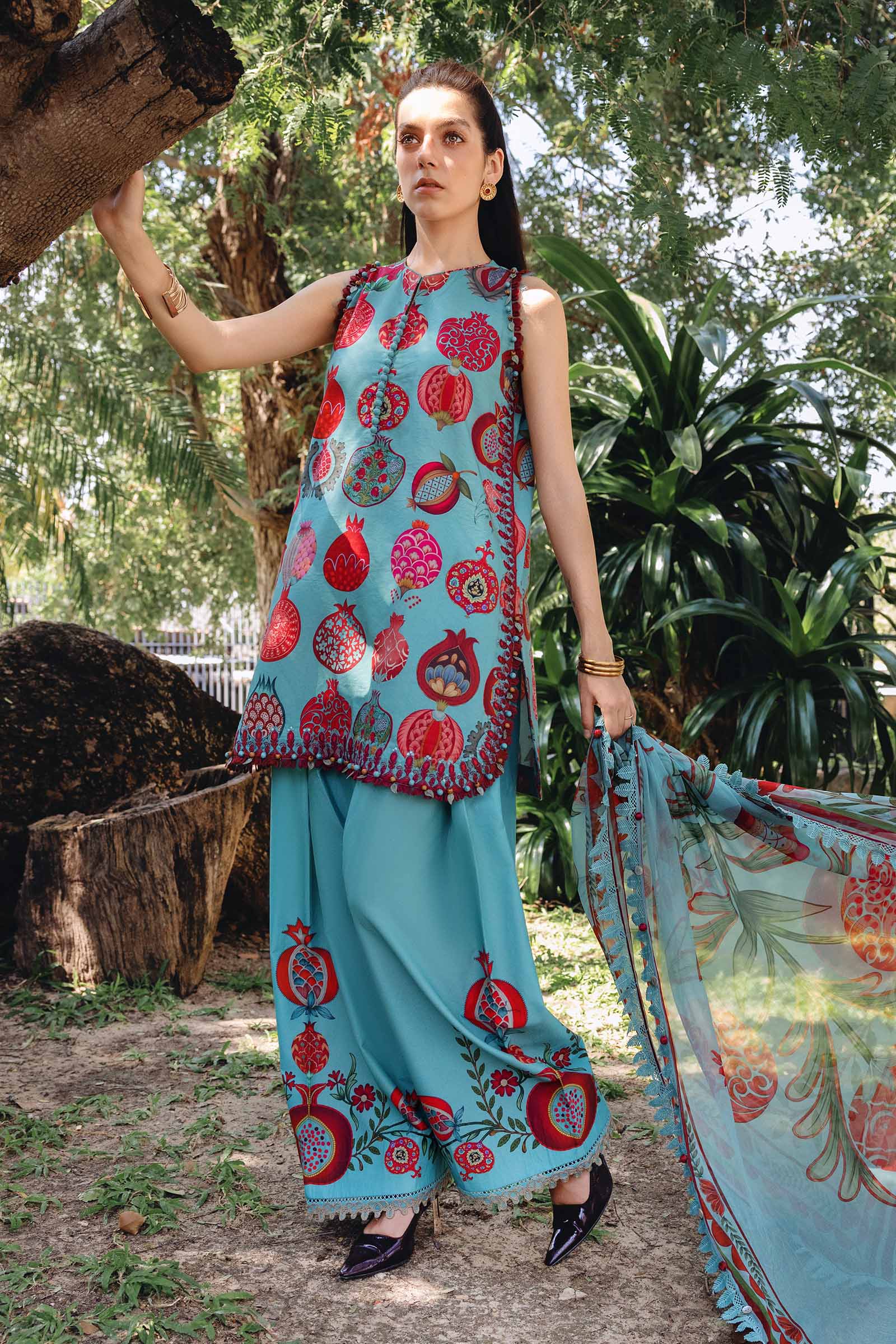 3 Piece Unstitched Embroidered Lawn Suit