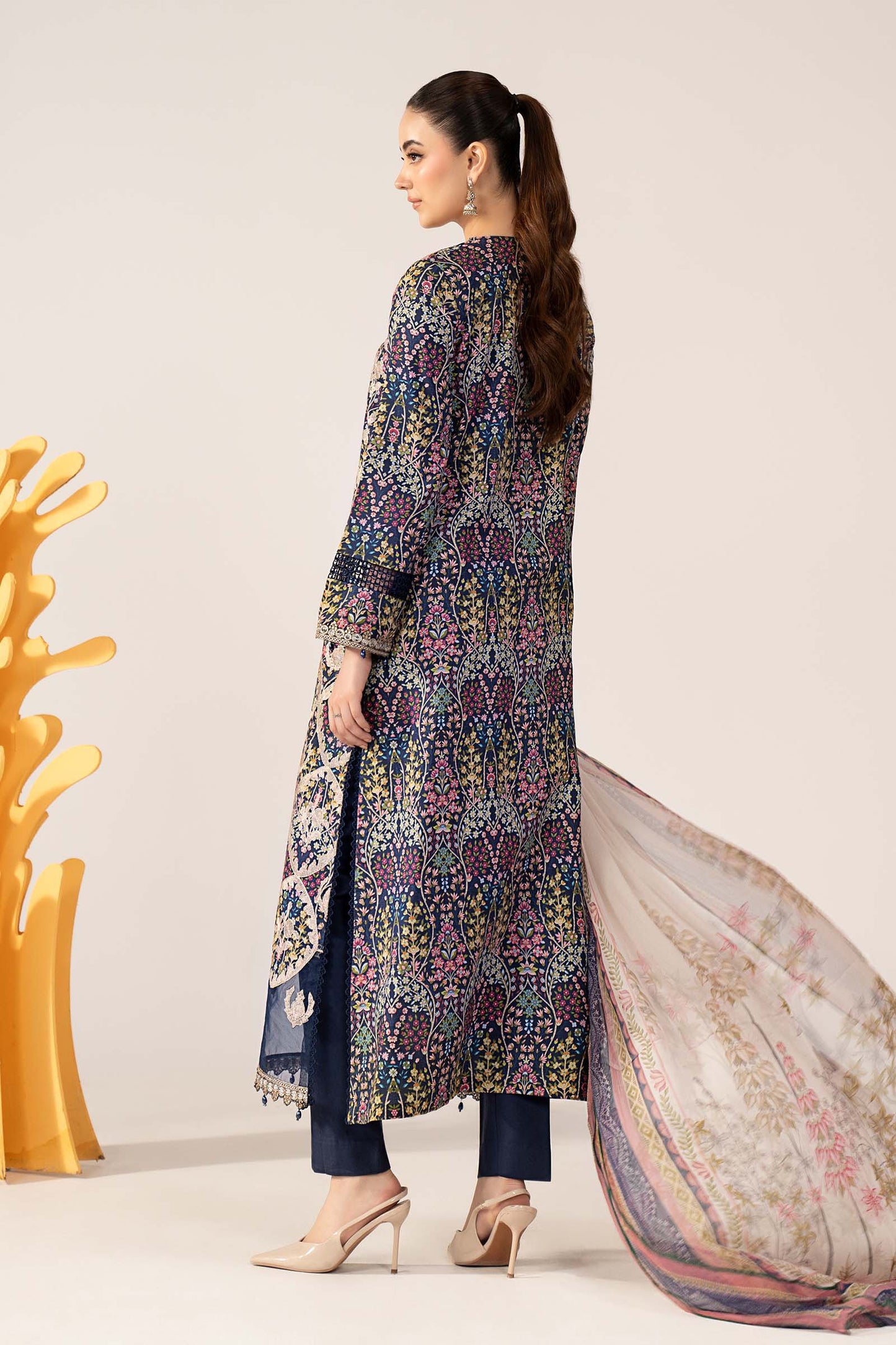 3 Piece Embroidered Lawn Suit