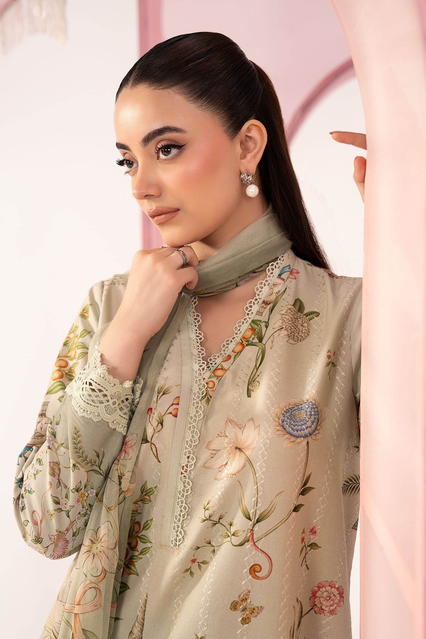 3 Piece Embroidered Lawn Suit
