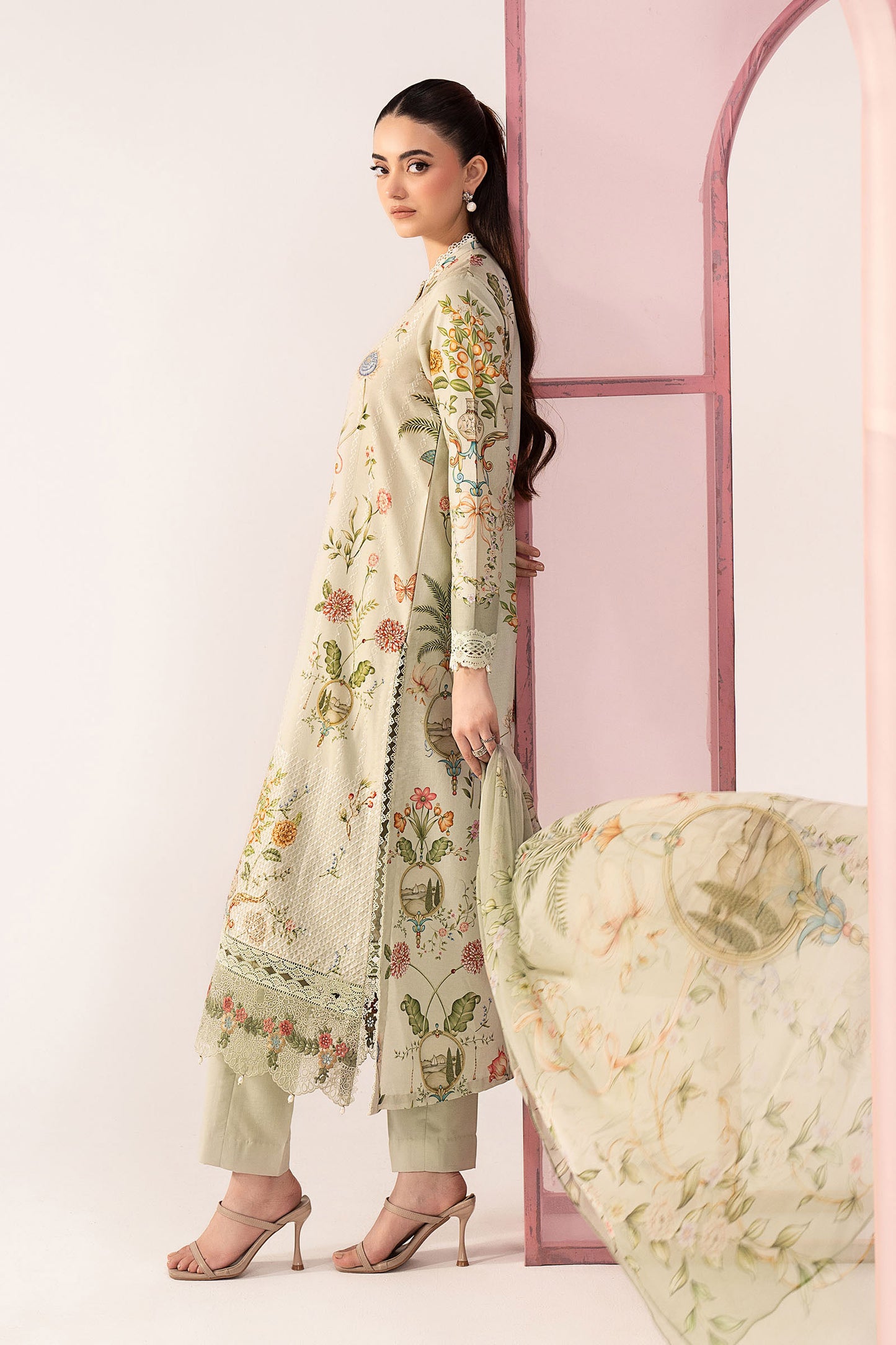 3 Piece Embroidered Lawn Suit