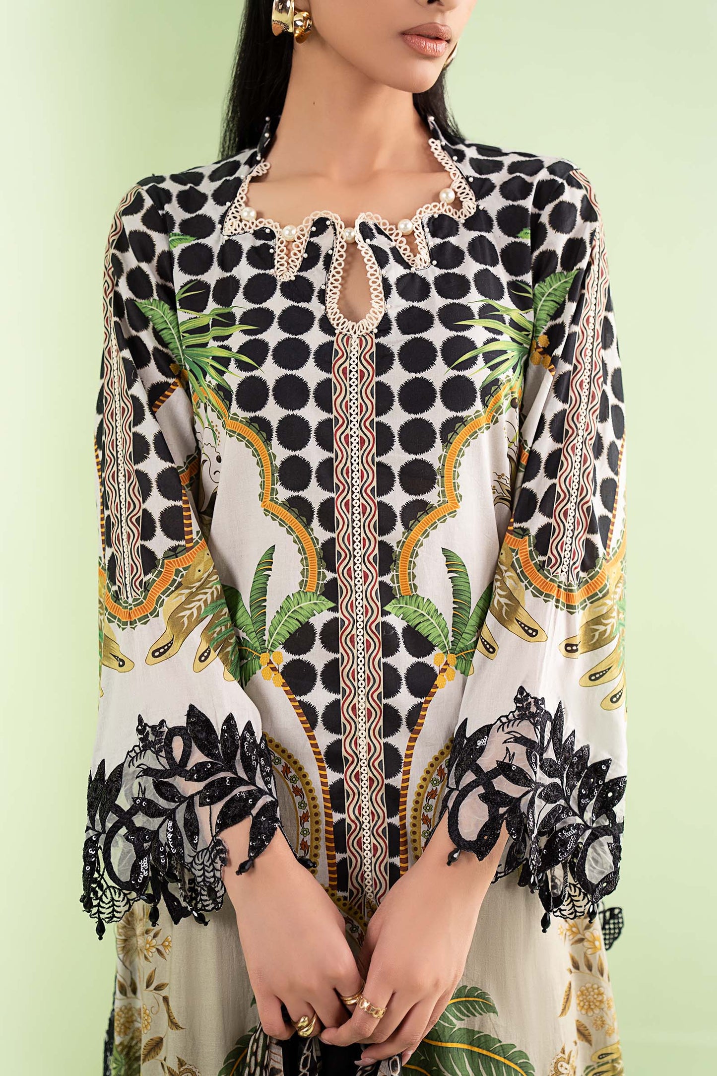 3 Piece Embroidered Lawn Suit