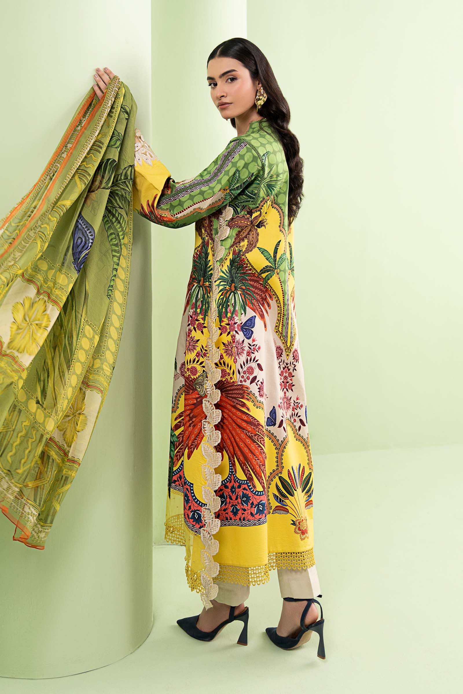 3 Piece Embroidered Lawn Suit