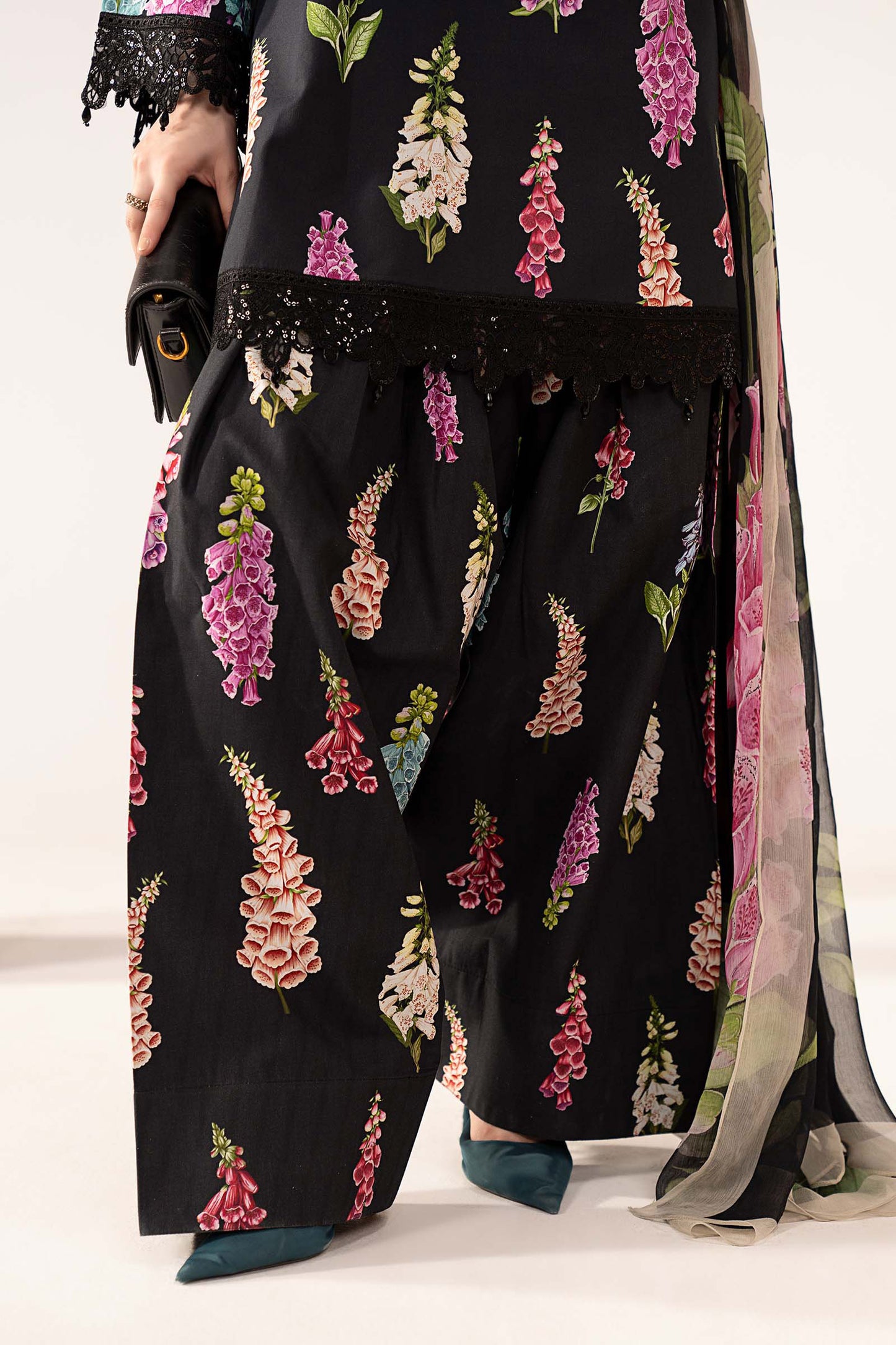 3 Piece Embroidered Lawn Suit