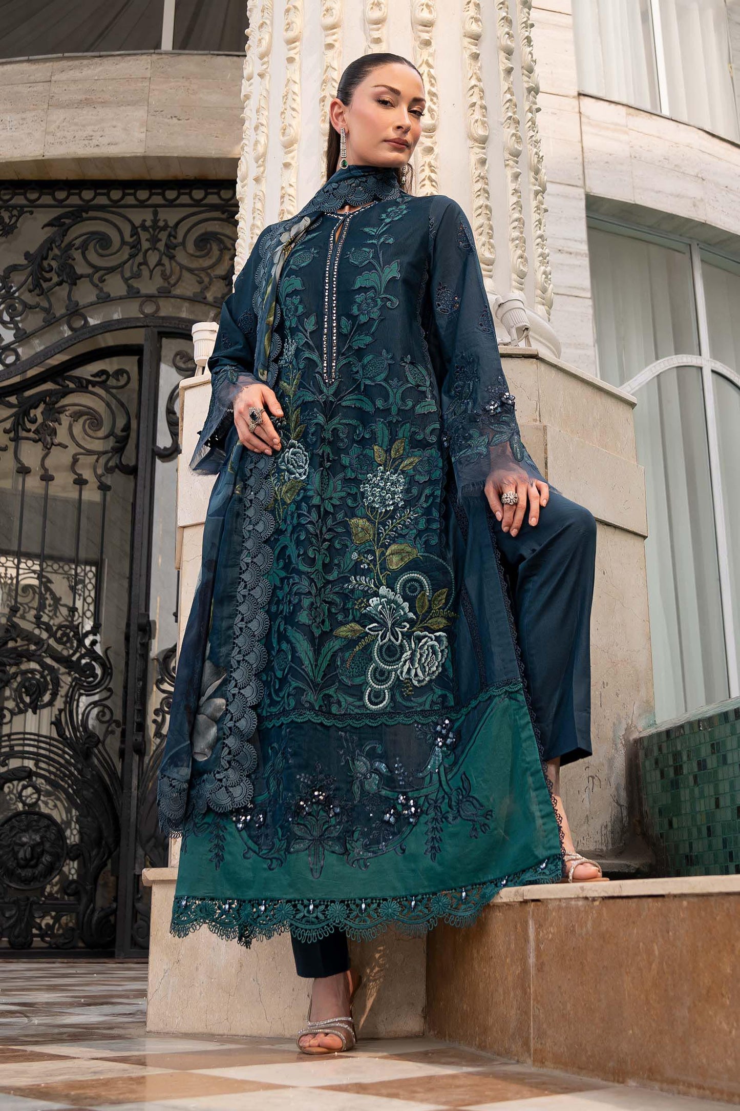 3 Piece Embroidered Lawn Suit