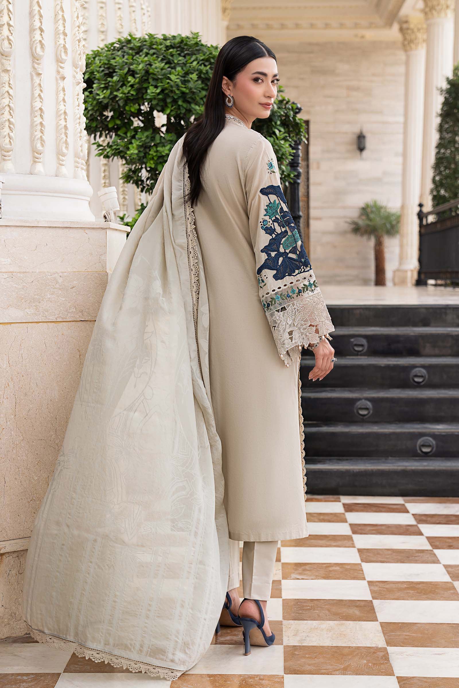 3 Piece Embroidered Lawn Suit