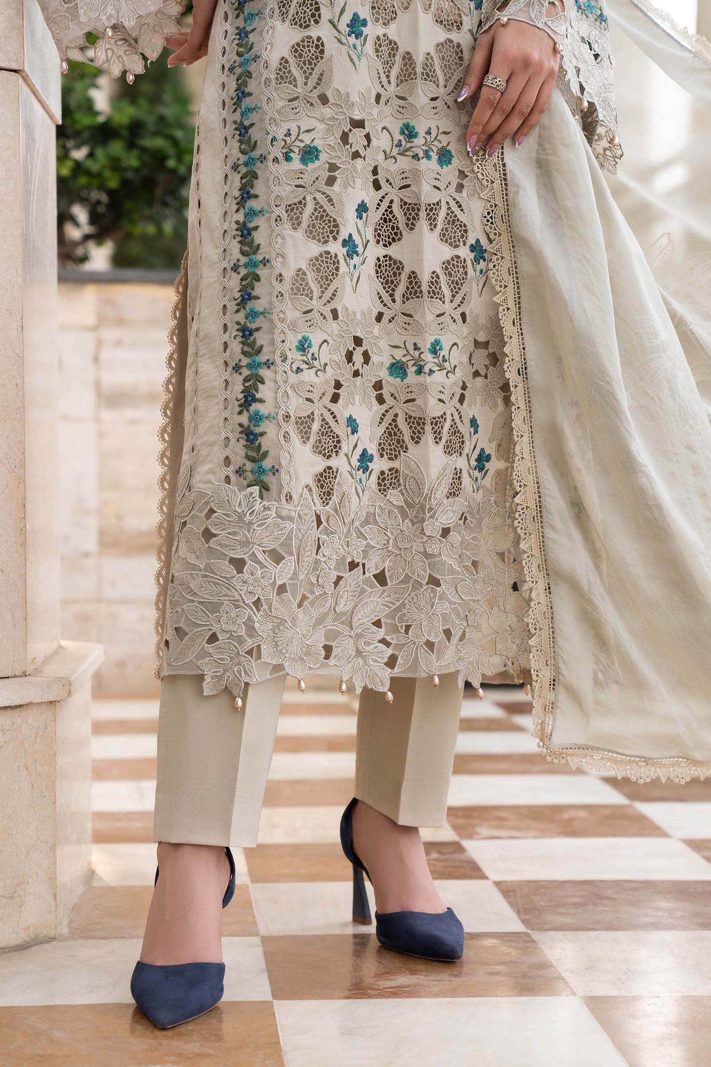 3 Piece Embroidered Lawn Suit