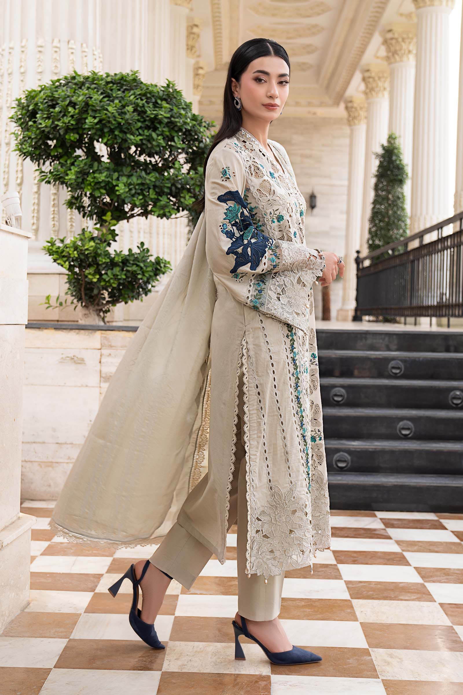 3 Piece Embroidered Lawn Suit