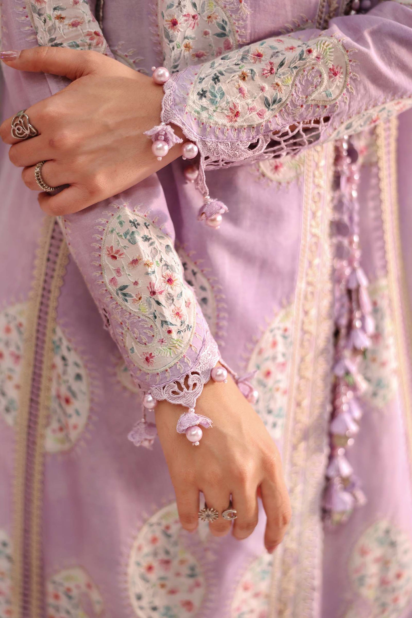 3 Piece Unstitched Embroidered Lawn Suit