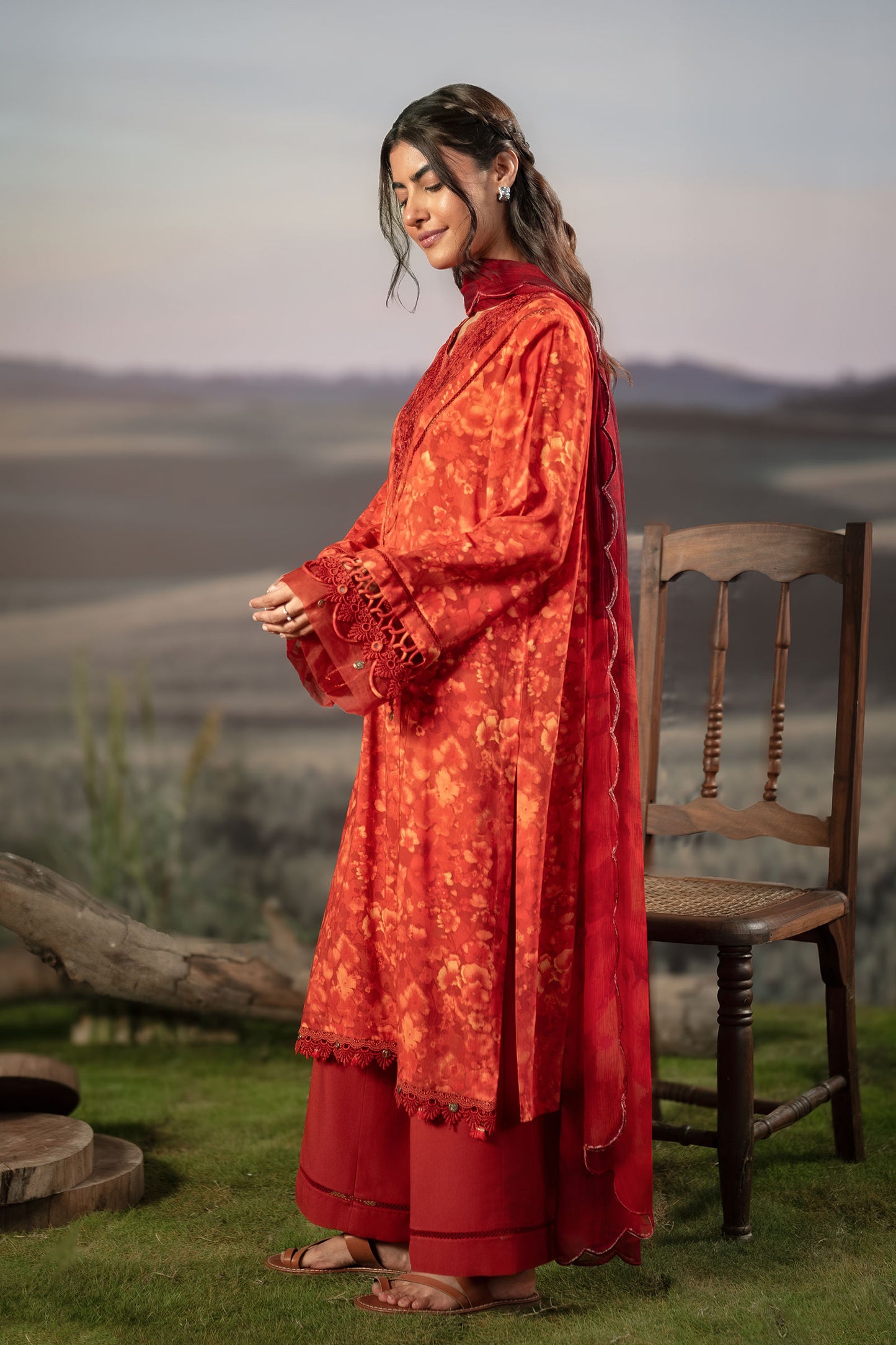 3 Pc Unstitched Embroidered Arabic Lawn Suit | MB-PFUS25-10B