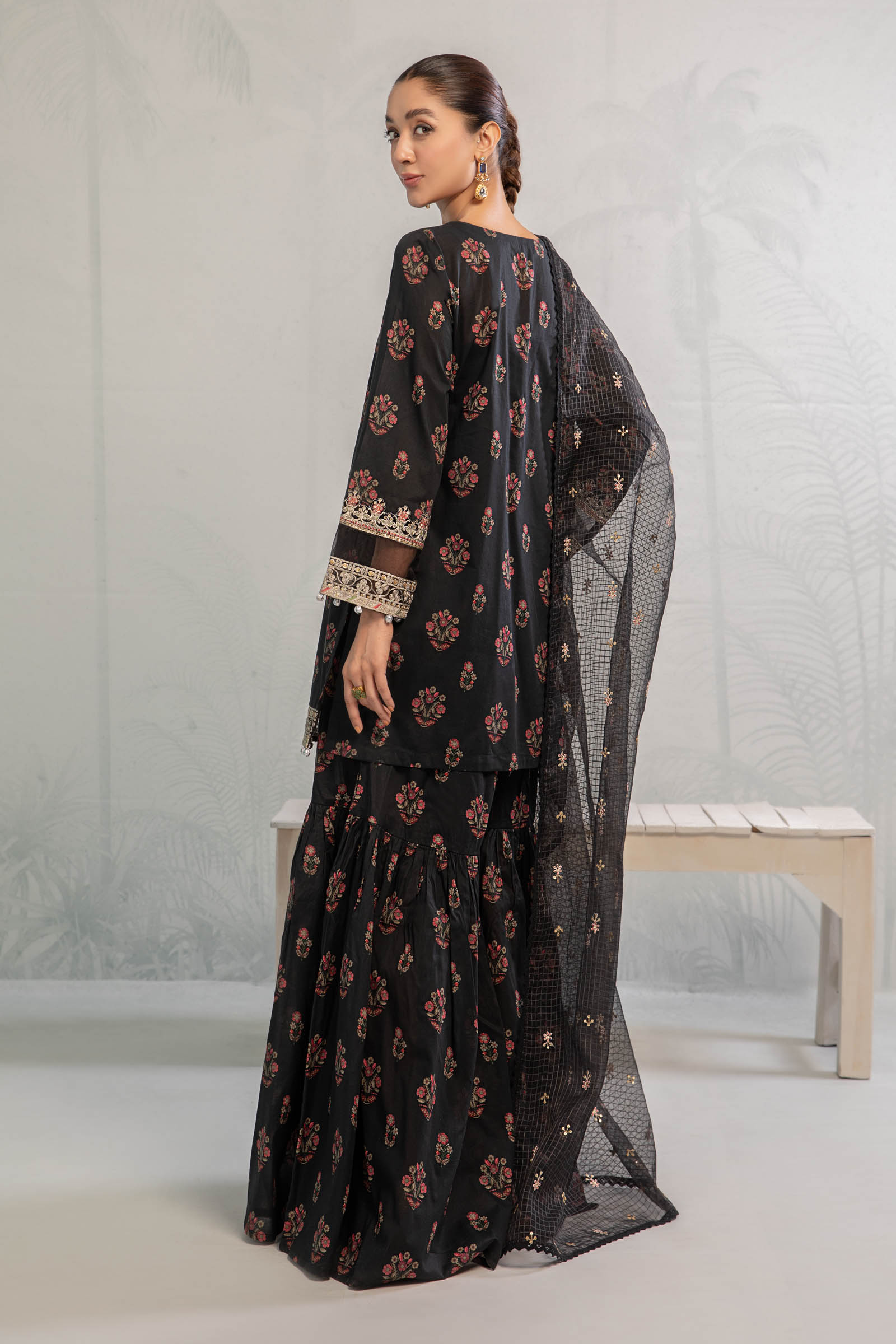 3 Piece Embroidered Lawn Suit