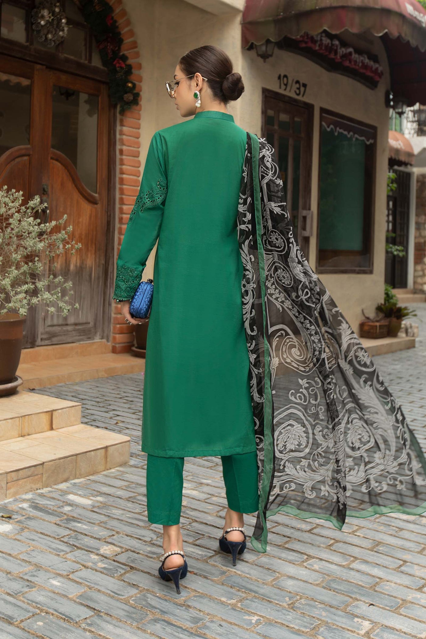 3 Piece Embroidered Lawn Suit