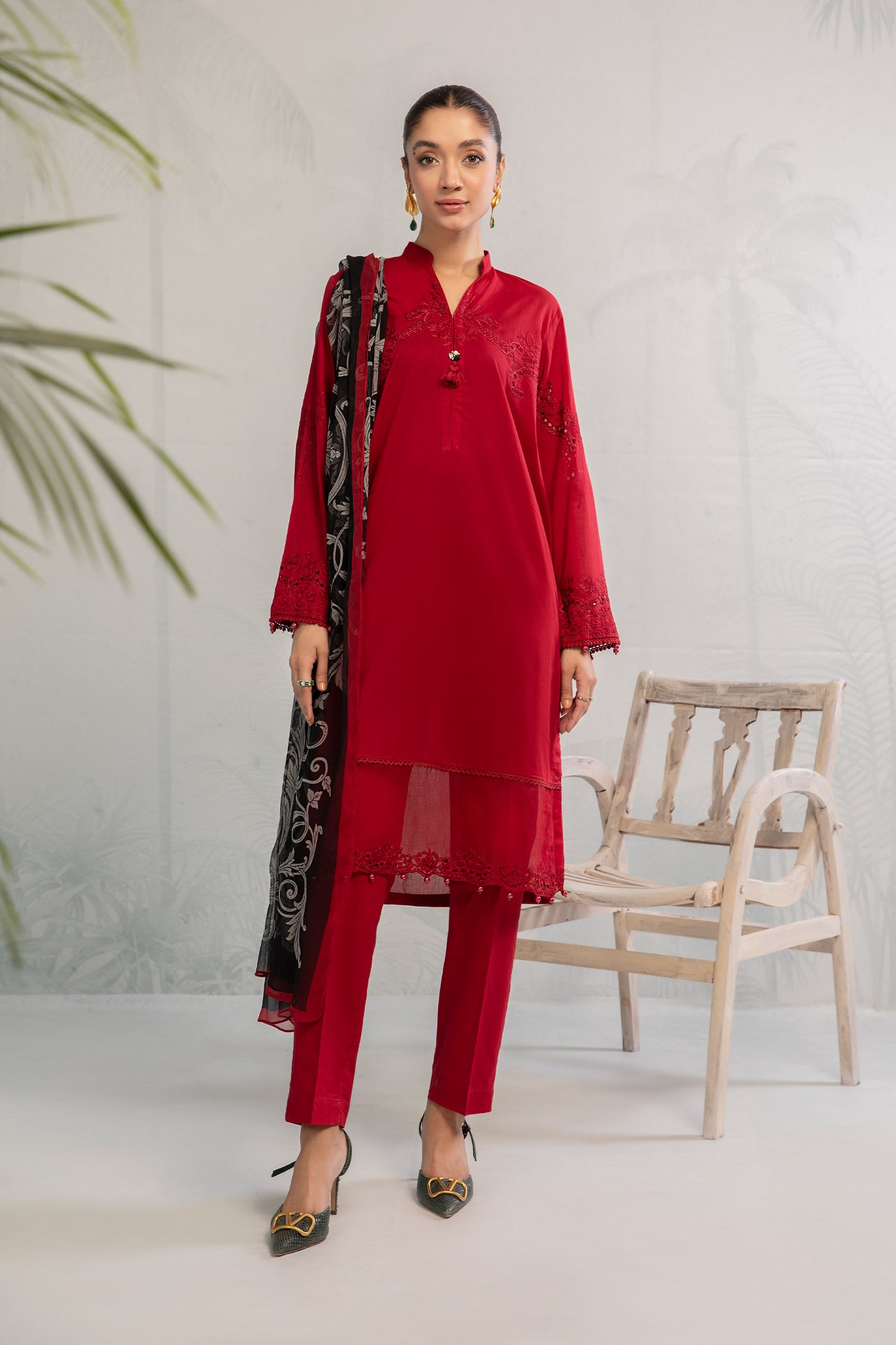3 Piece Embroidered Lawn Suit