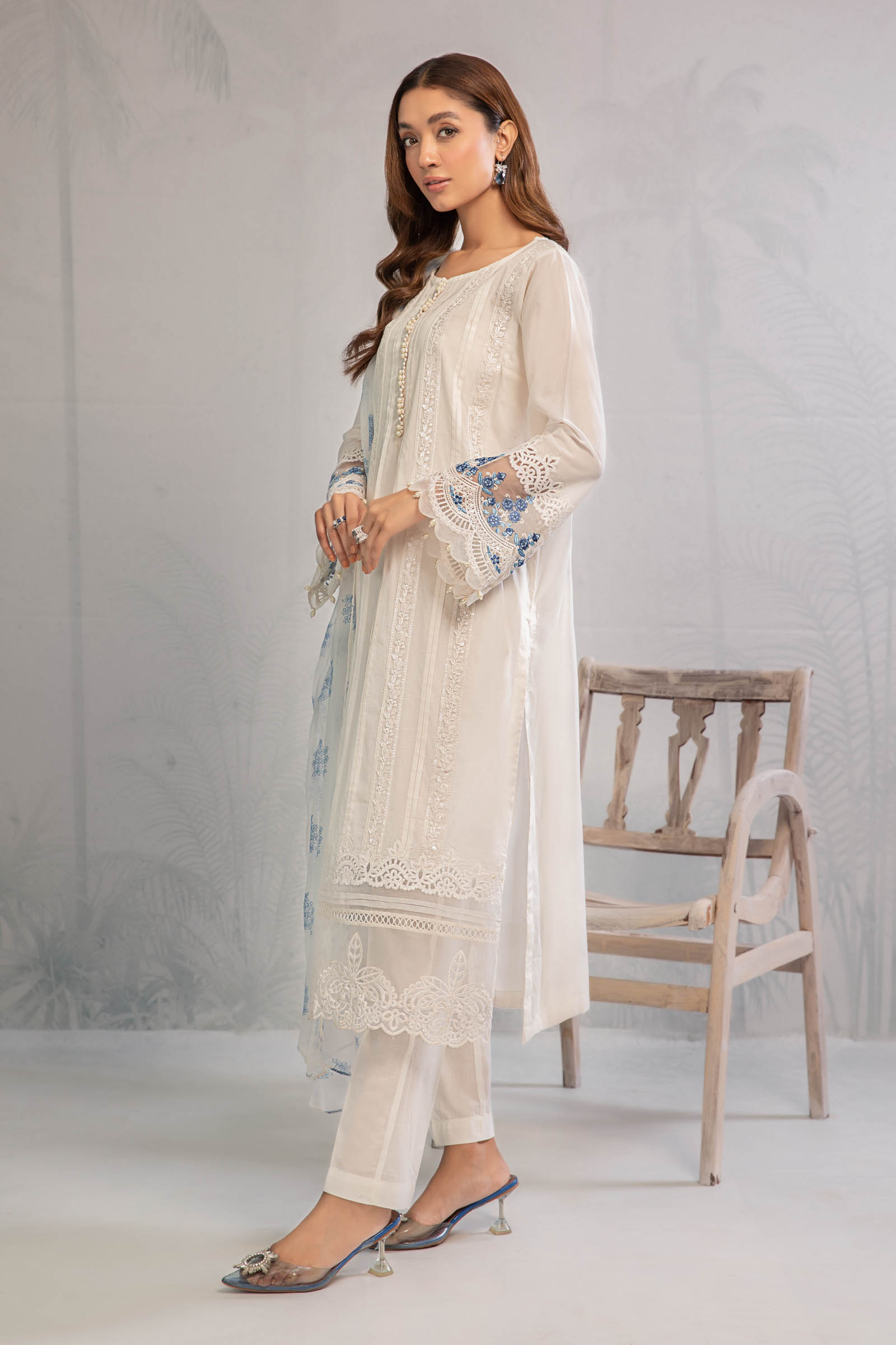 3 Piece Embroidered Lawn Suit