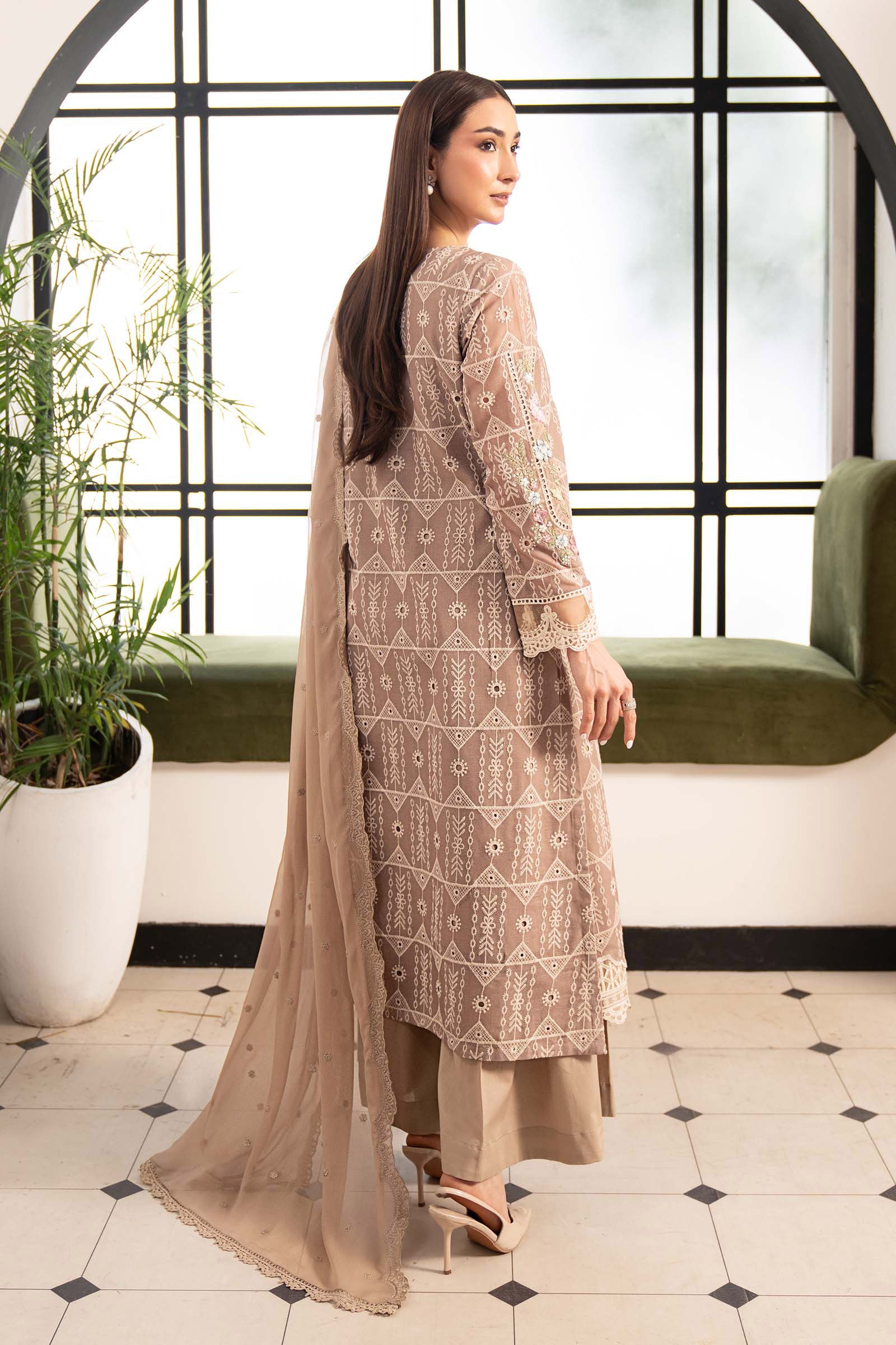 3 Piece Embroidered Lawn Suit