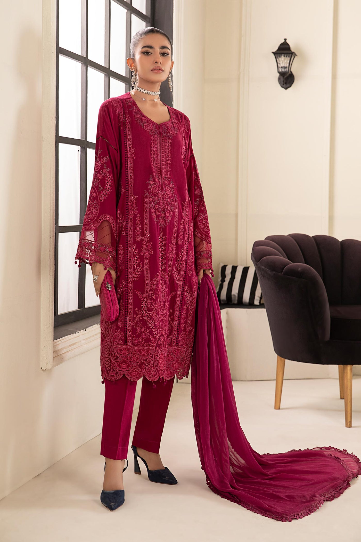 3 PIECE EMBROIDERED LAWN SUIT | DW-EF24-02