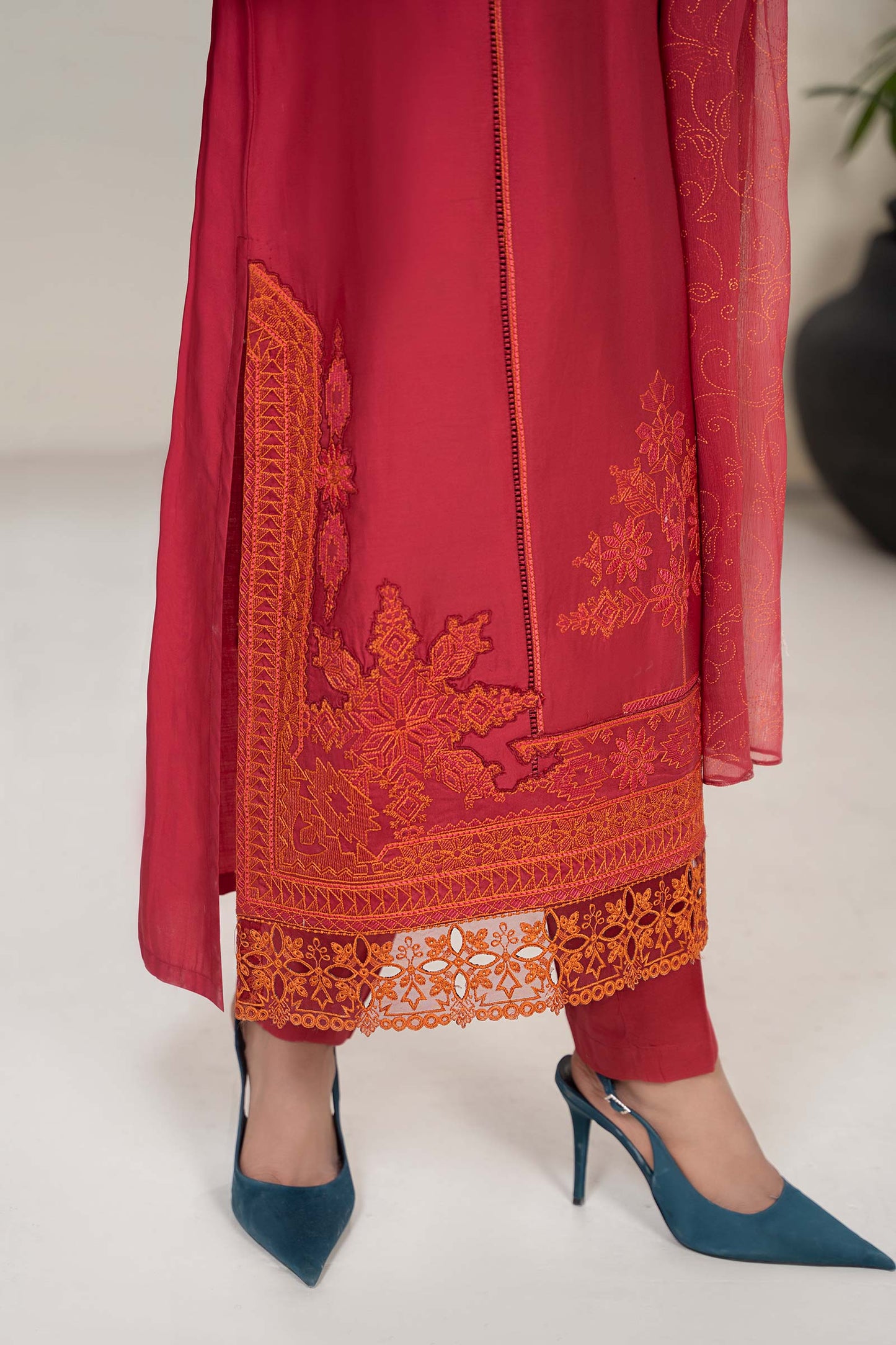 3 Piece Embroidered Lawn Suit