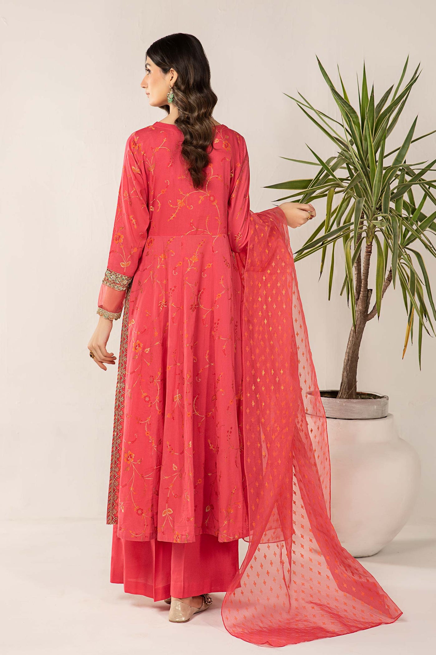 3 Piece Embroidered Jacquard Broshia Suit