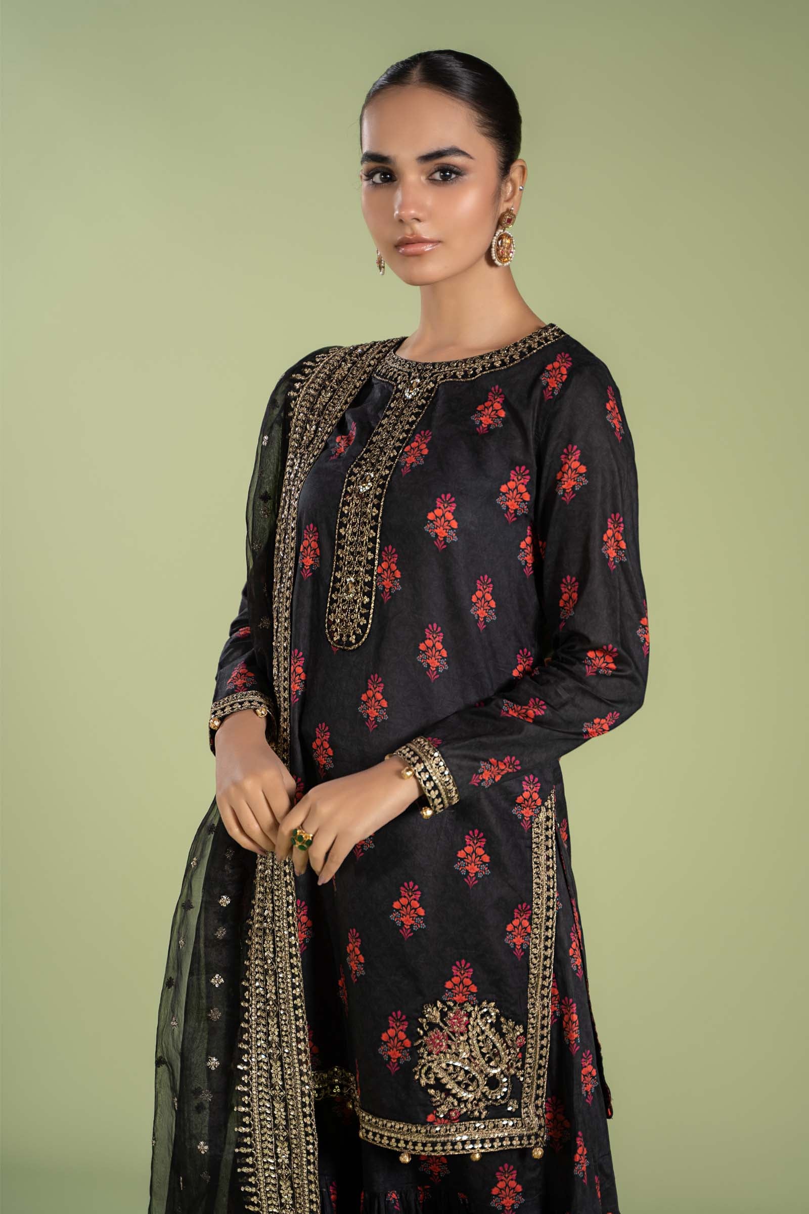 3 Piece Embroidered Lawn Suit