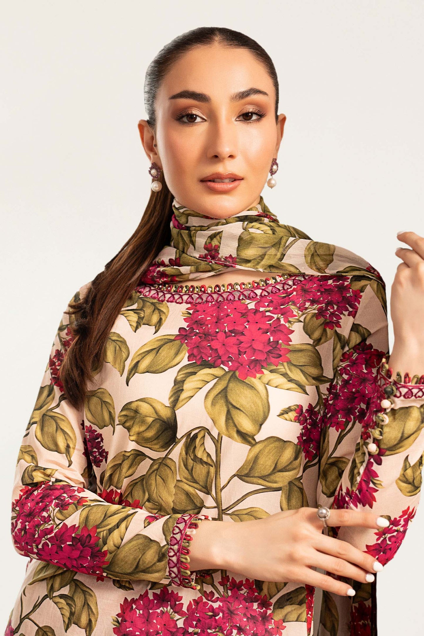 3 Piece Embroidered Lawn Suit