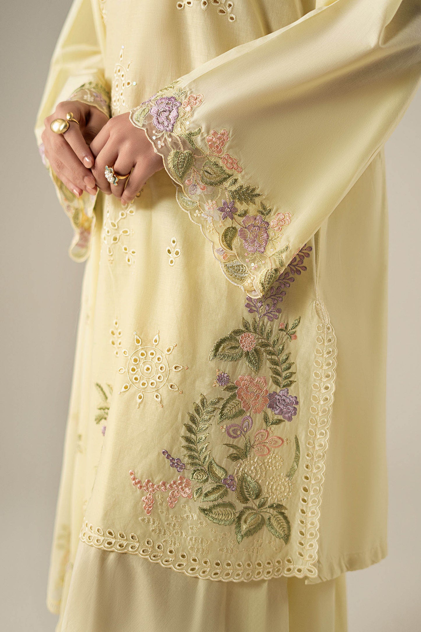 3 Piece Embroidered Lawn Suit