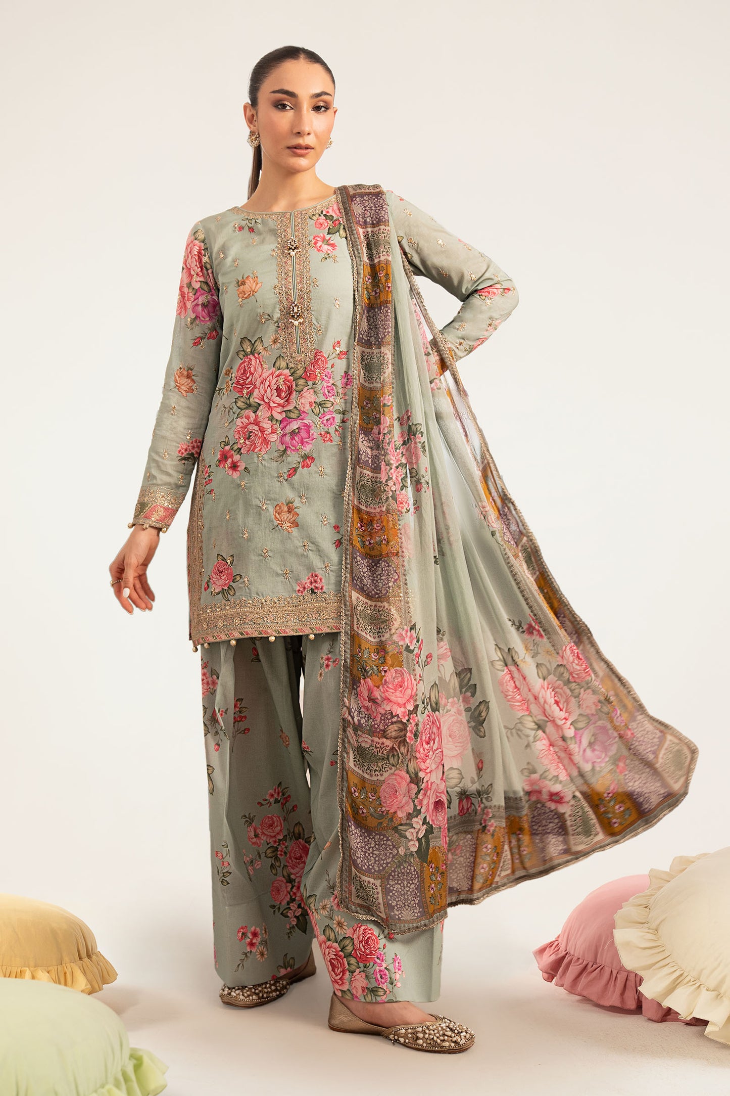 3 Piece Embroidered Lawn Suit