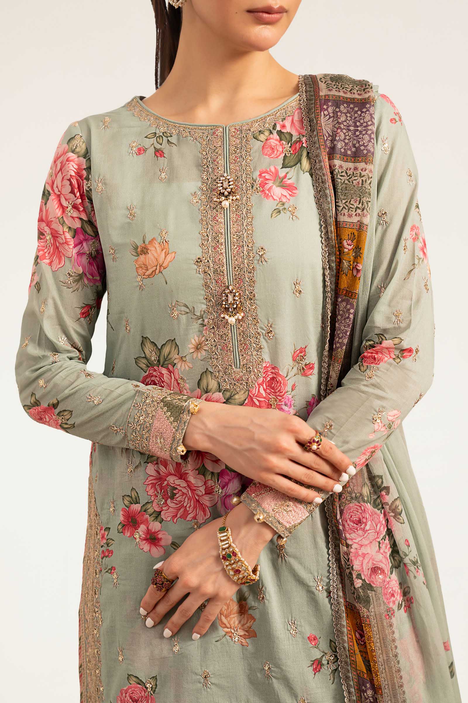 3 Piece Embroidered Lawn Suit