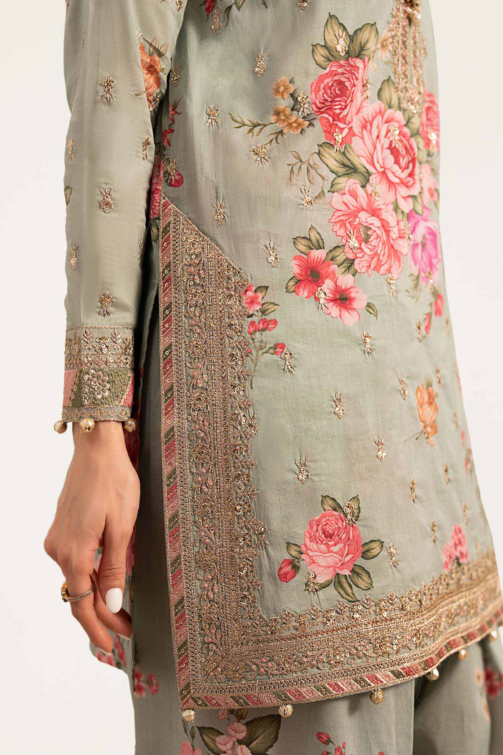 3 Piece Embroidered Lawn Suit