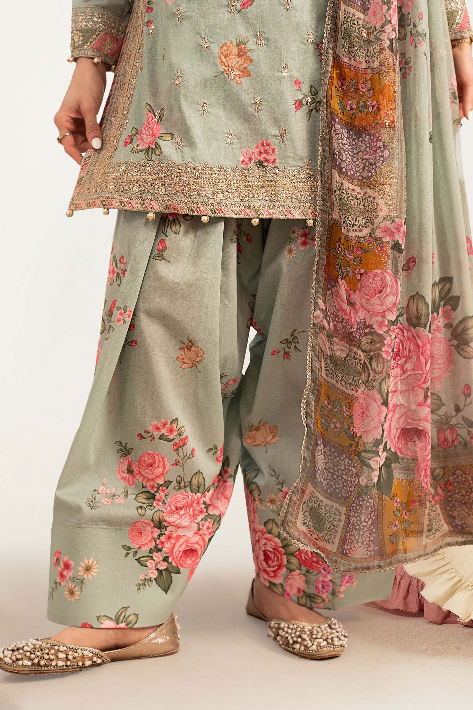 3 Piece Embroidered Lawn Suit